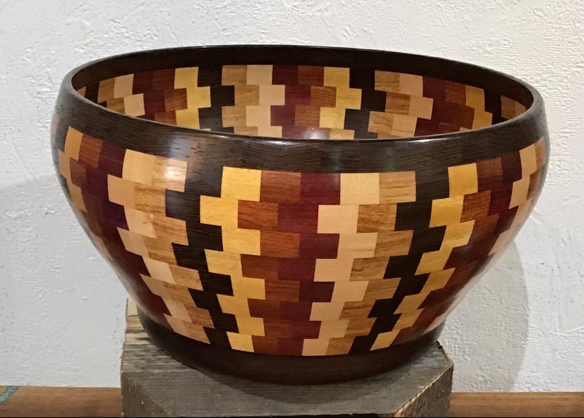 Calabash Bowl - 5 woods by Lynn Chastain