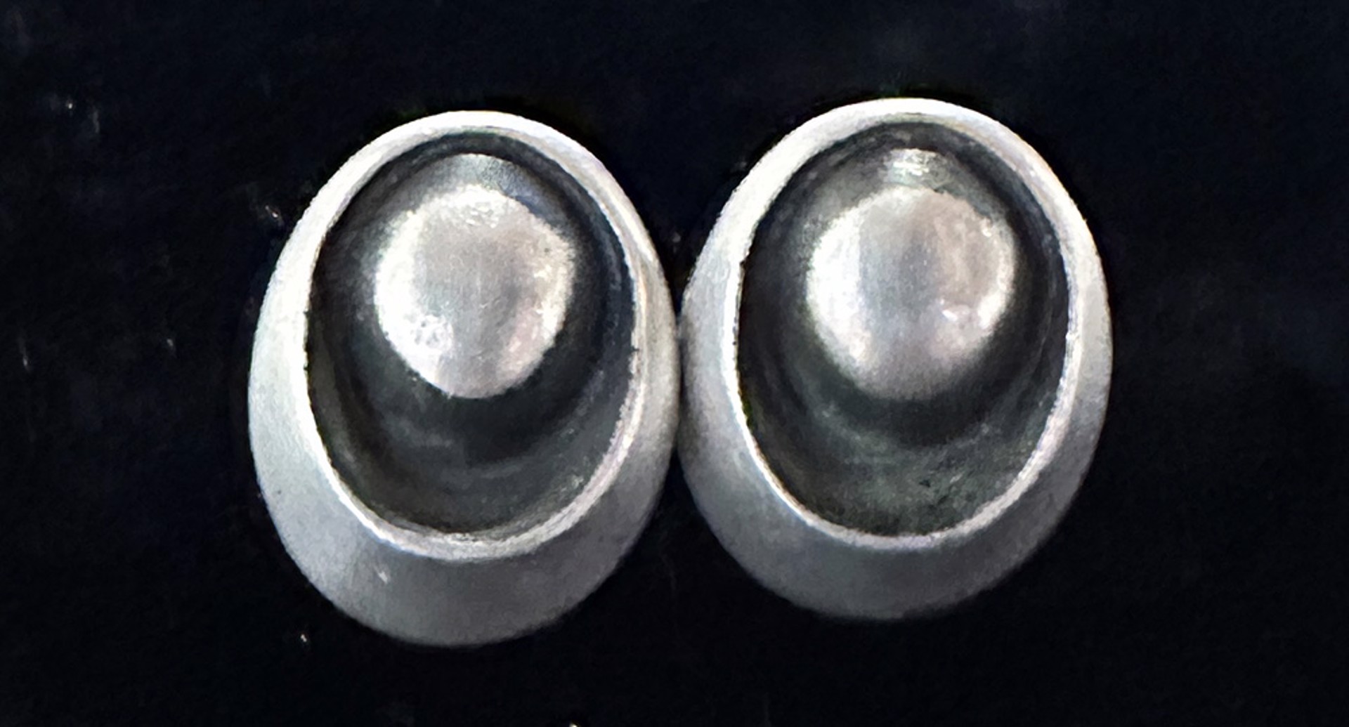 Vintage Silver Bear Claw Design Screw Back Earrings