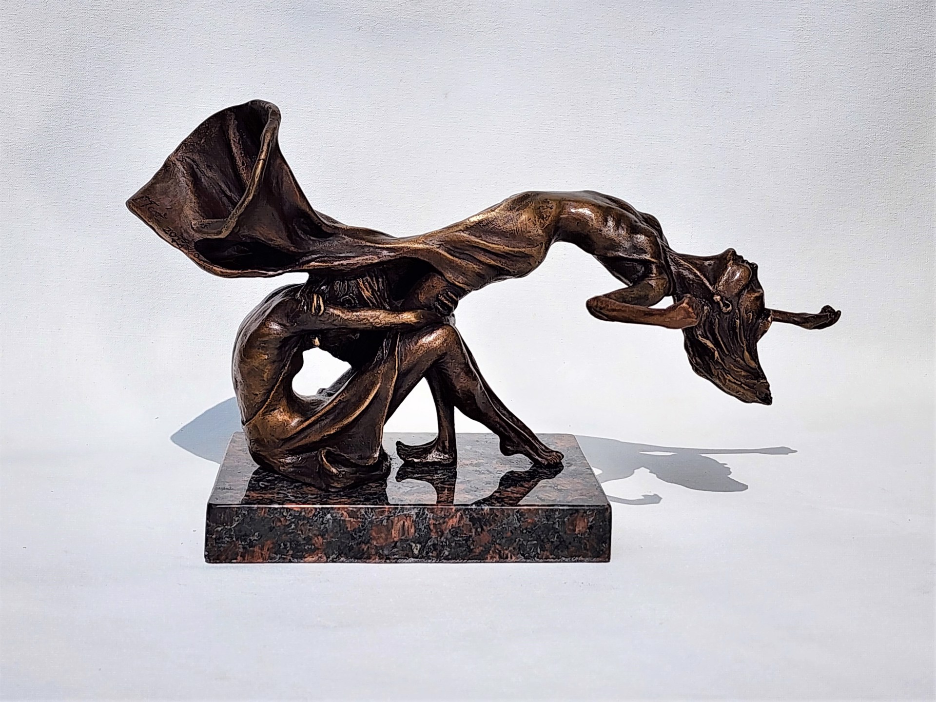 PAS DE DEUX by Laura Testé