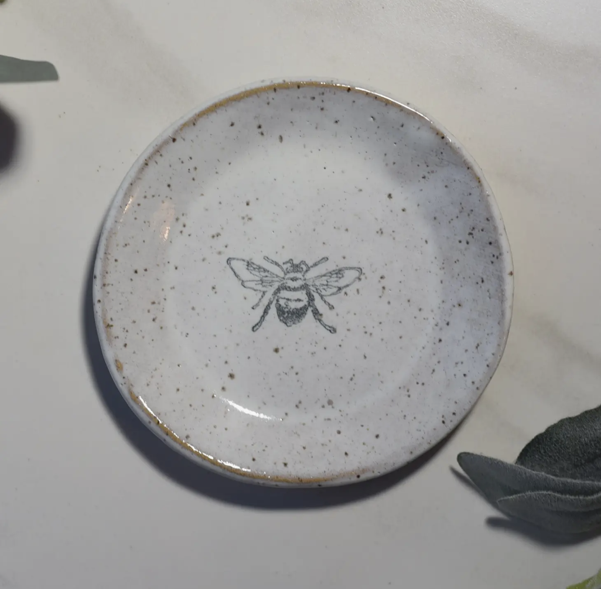 Mini Plate-Bee by Mud Maker