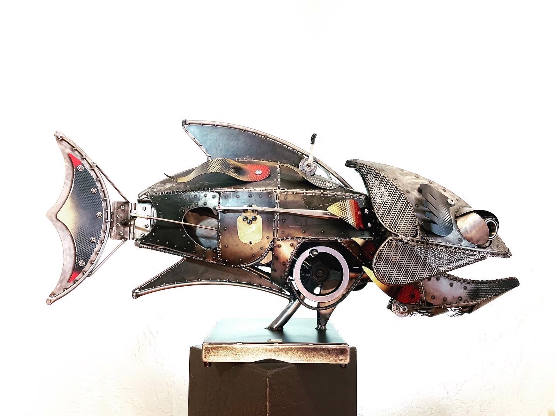 Frank (Hand-Crank Kinetic Fish) by Chris Cole