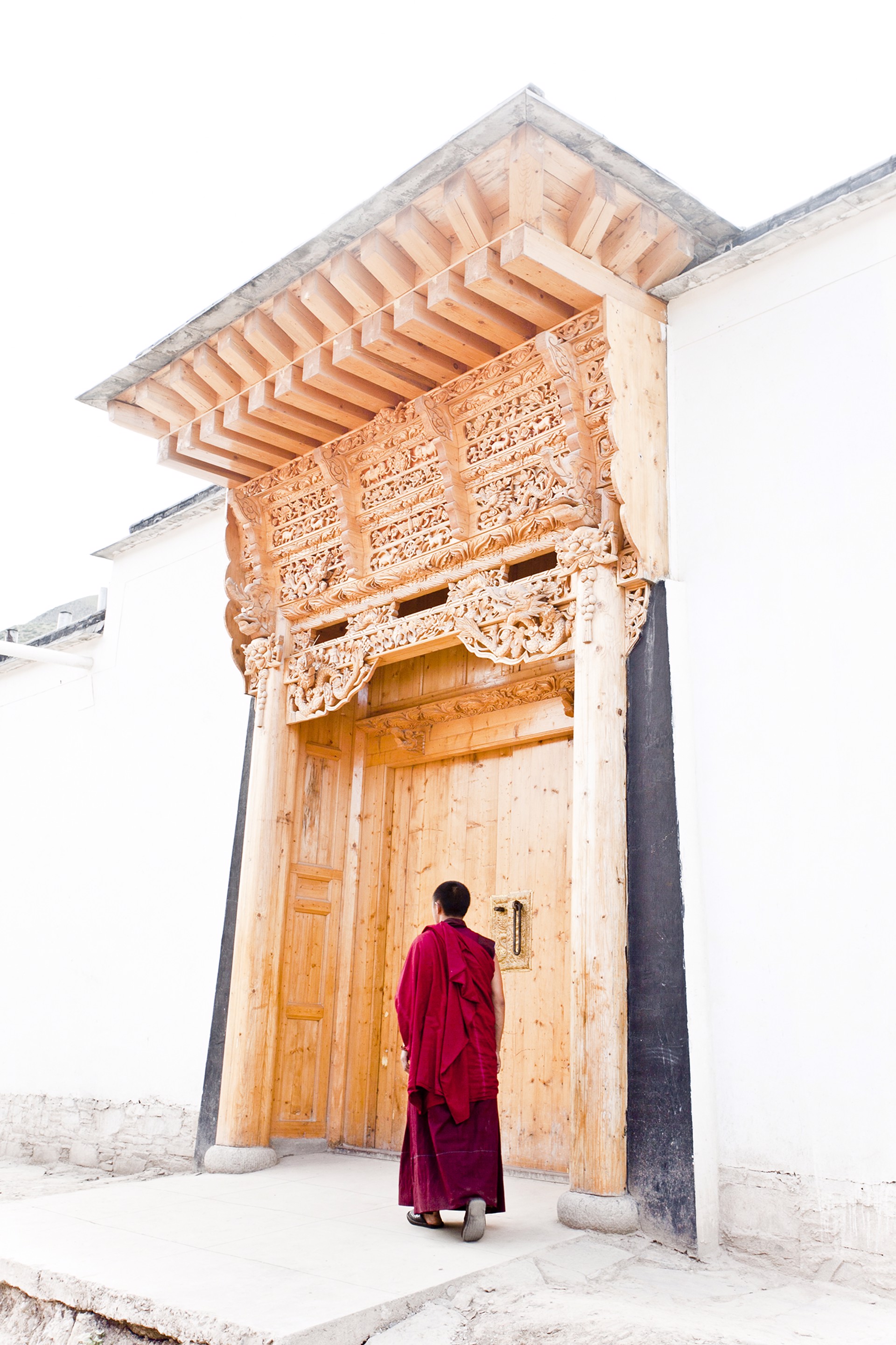 Gate - Labrang Gongba, Xiahe by Hsu-Jen Huang