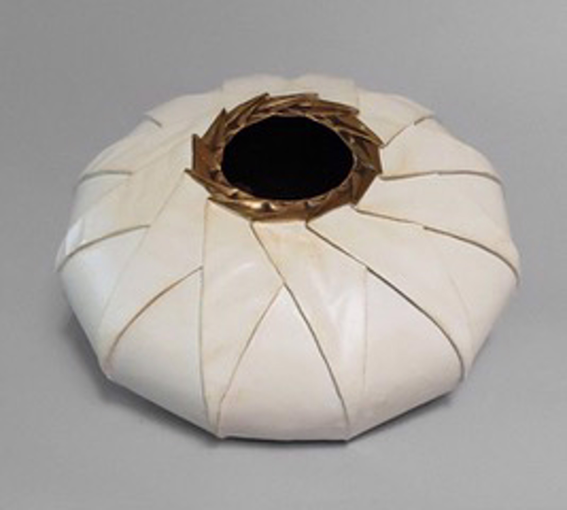 Seed Pot (collaboration with Robert Lang) by KEVIN BOX