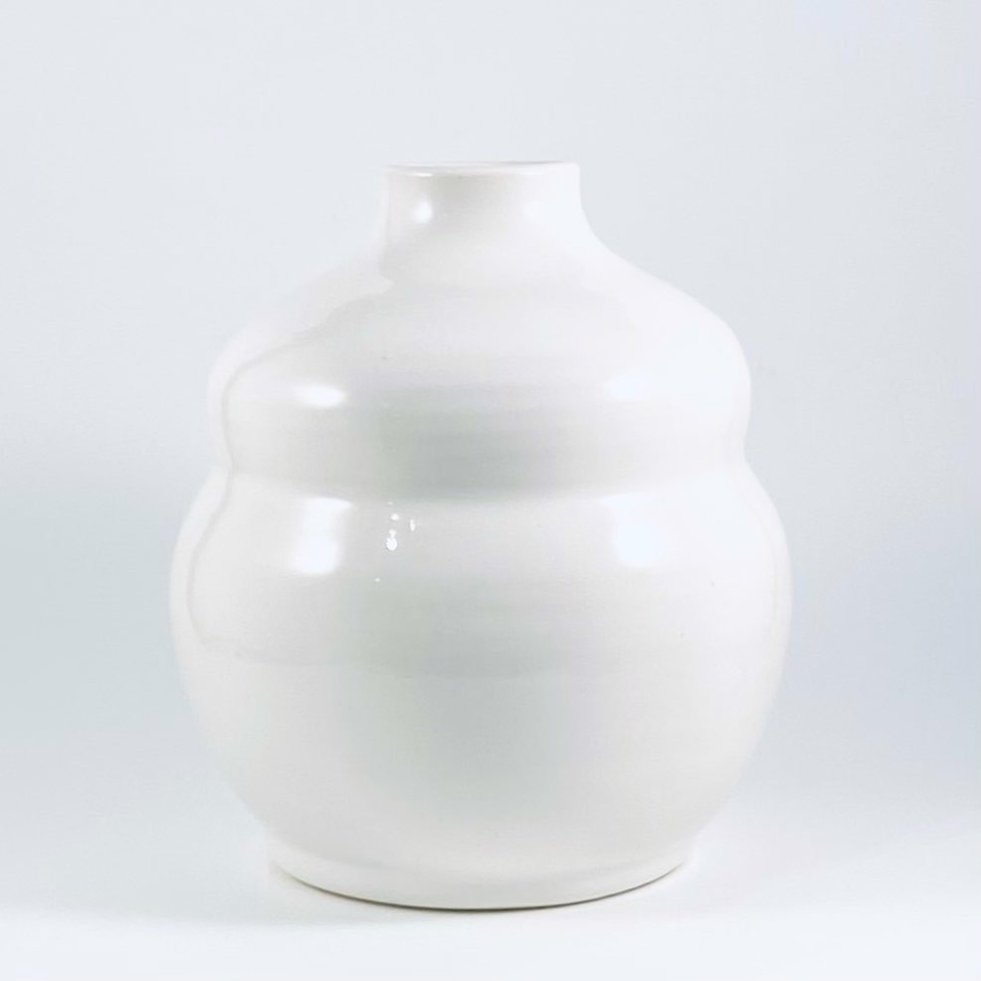 SB21-13 Glossy White Bulb Vase by Silas Bradley