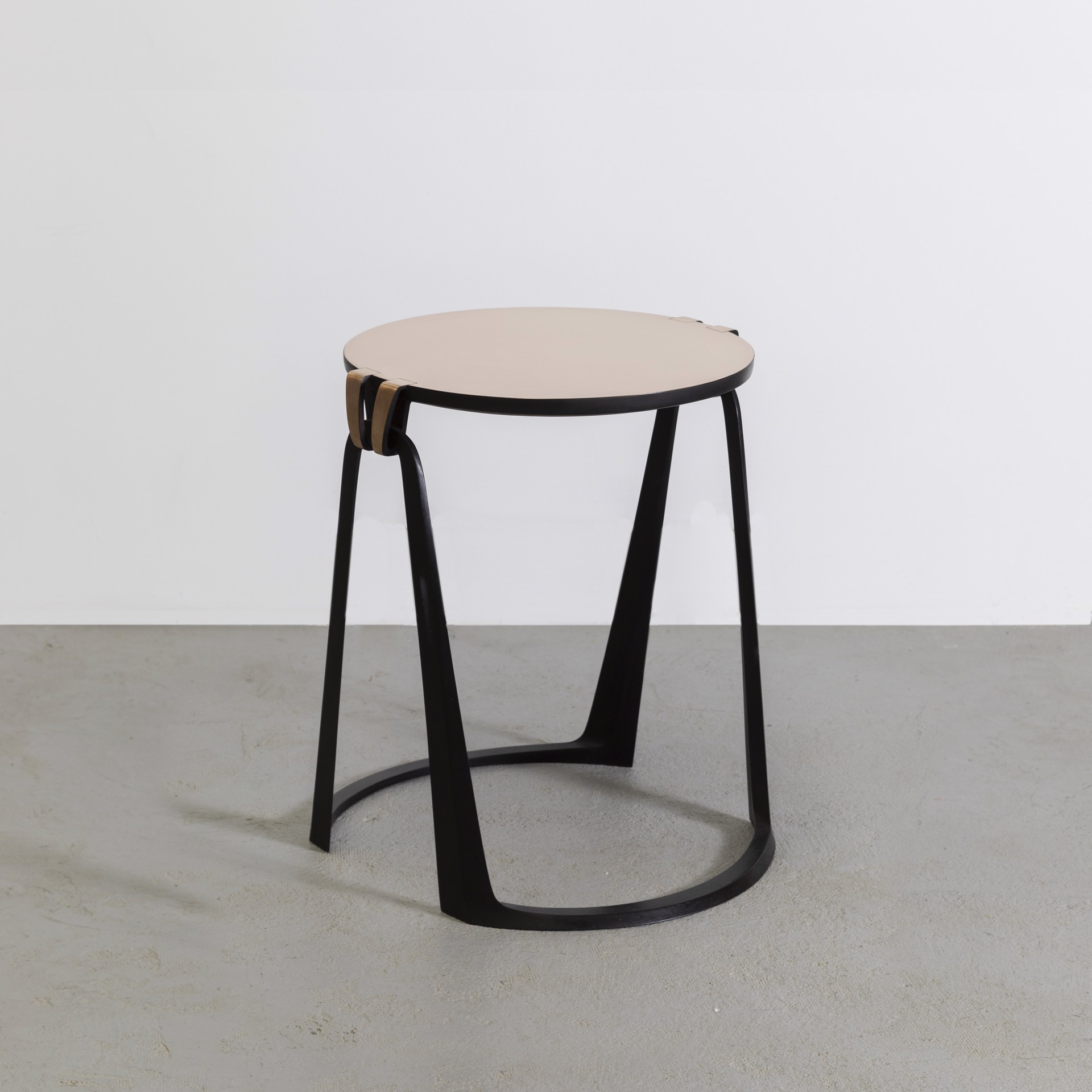 Side table "Link" by Anasthasia Millot