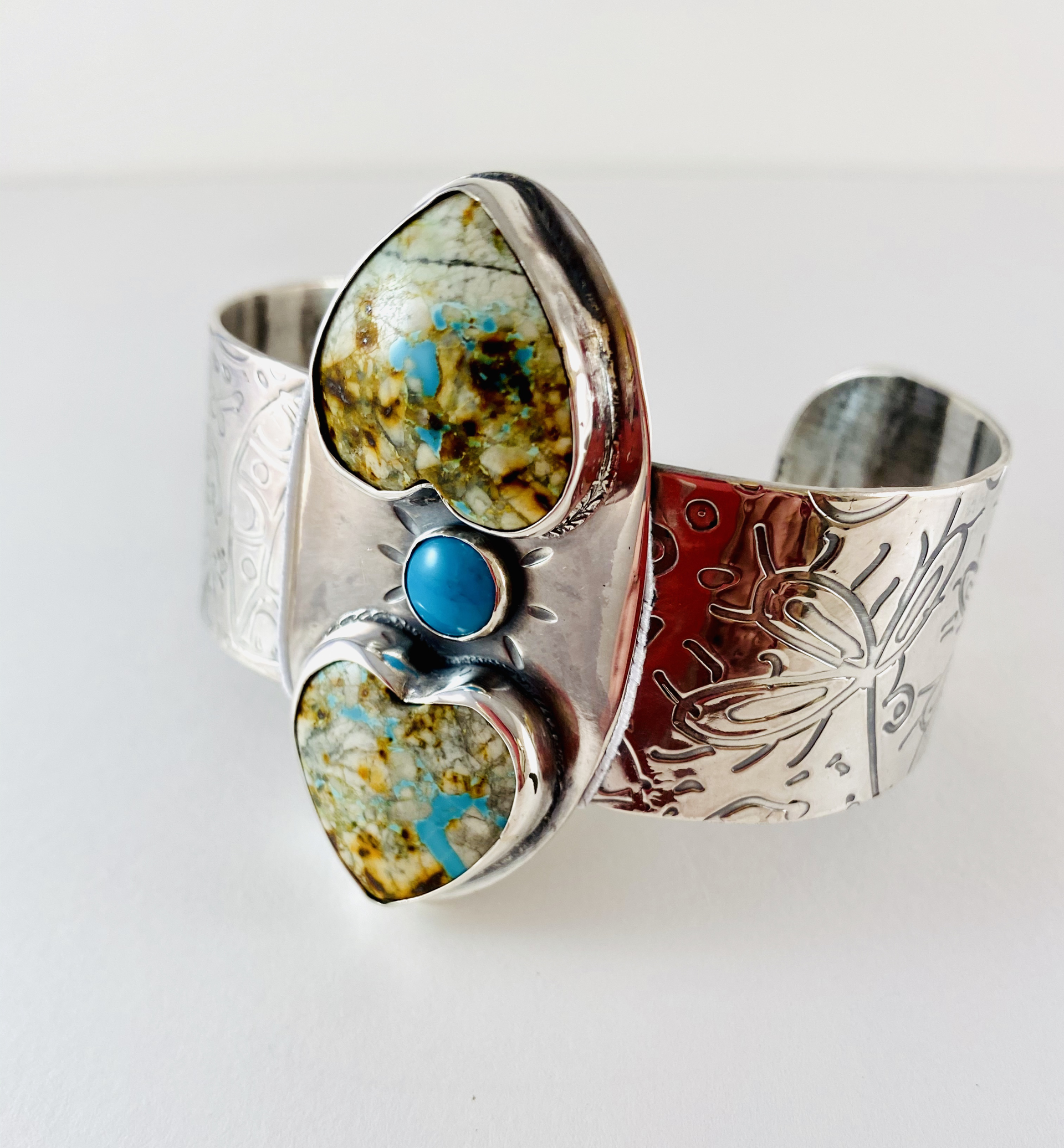 Royston Ribbon Turquoise, Hand Design Rolled Silver Cuff Bracelet AB20-18 by Anne Bivens