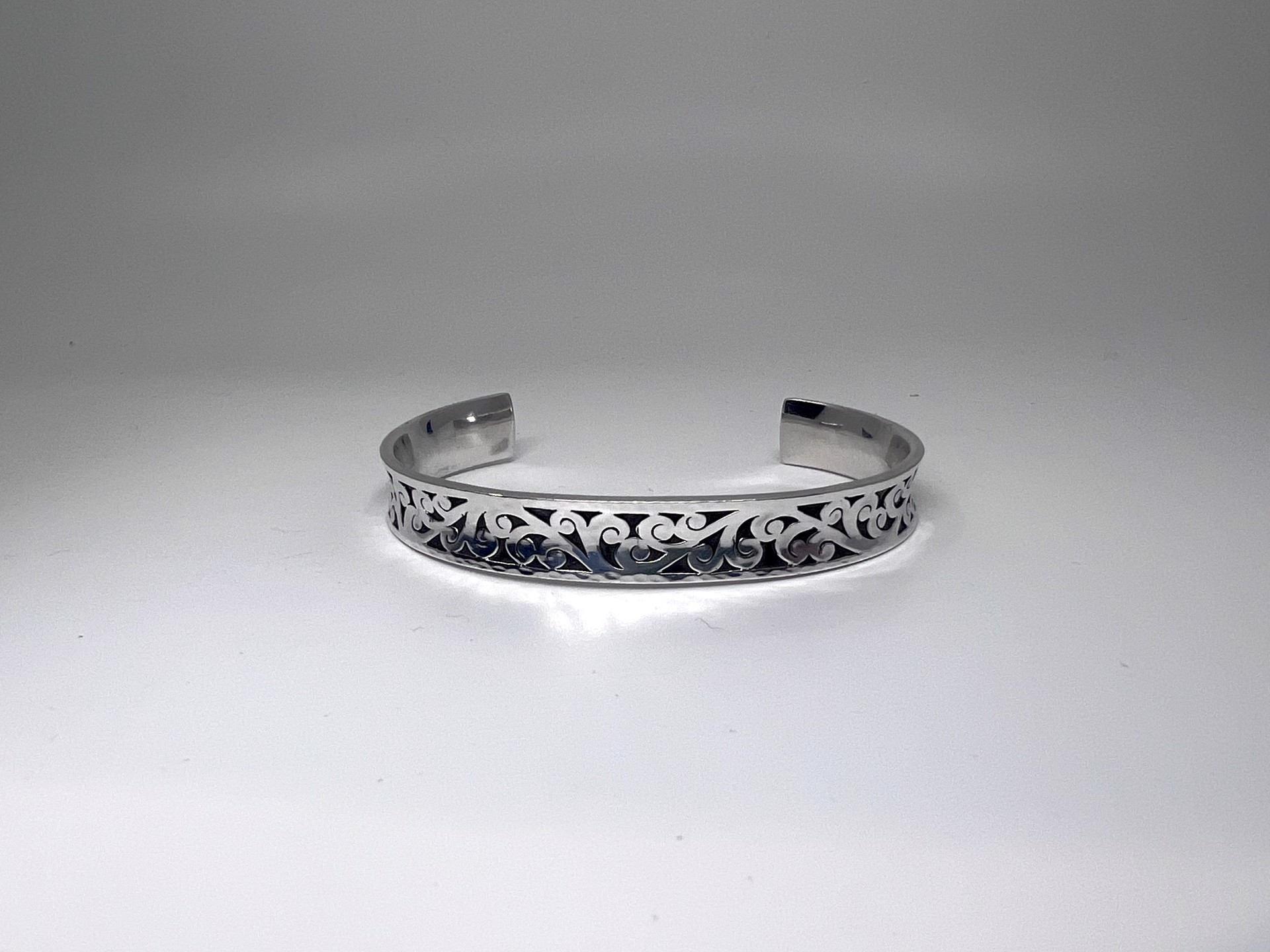 1048 LH Scroll Bangle Rectangle BC6524-00555 by Lois Hill
