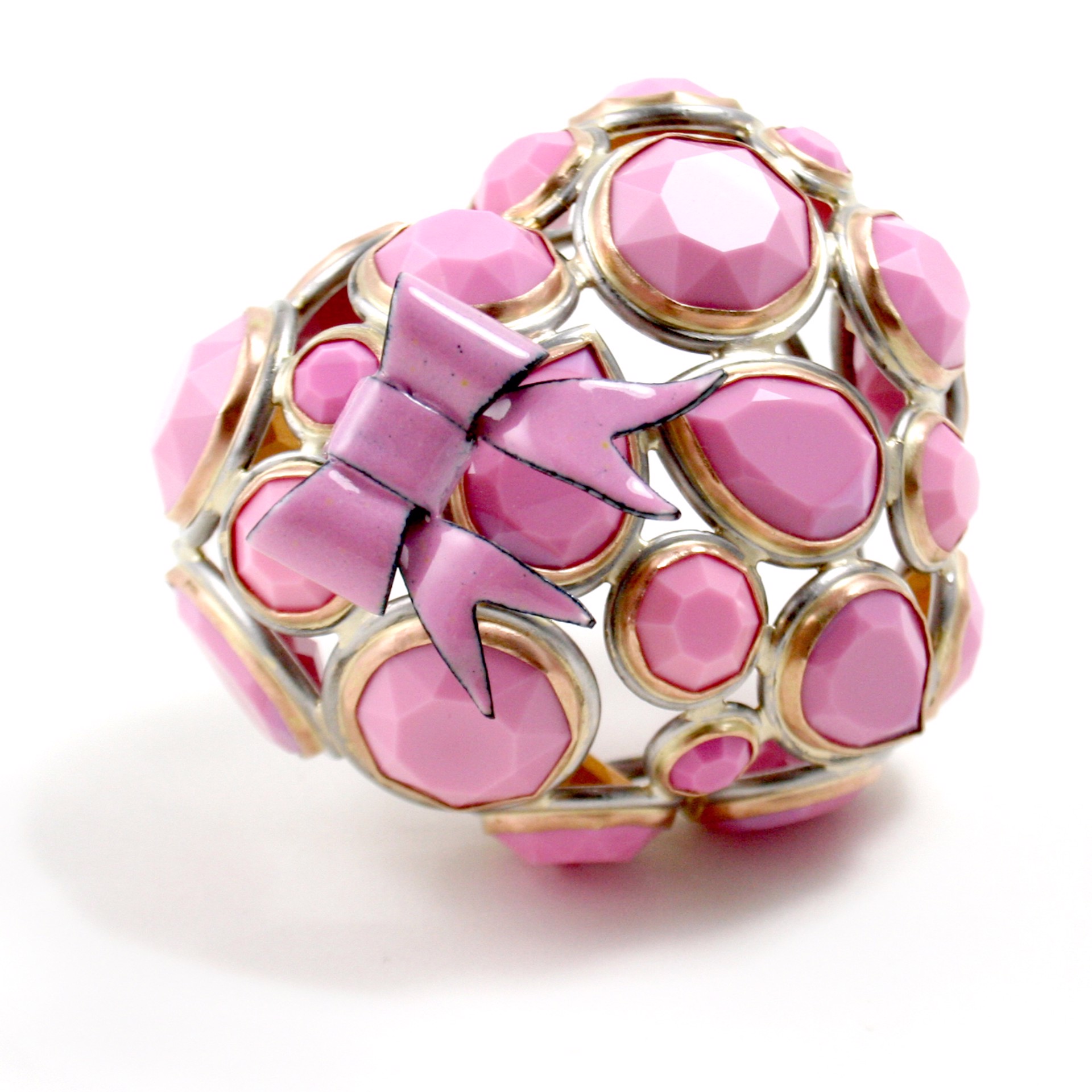 bubblegumheart brooch by Lola Brooks