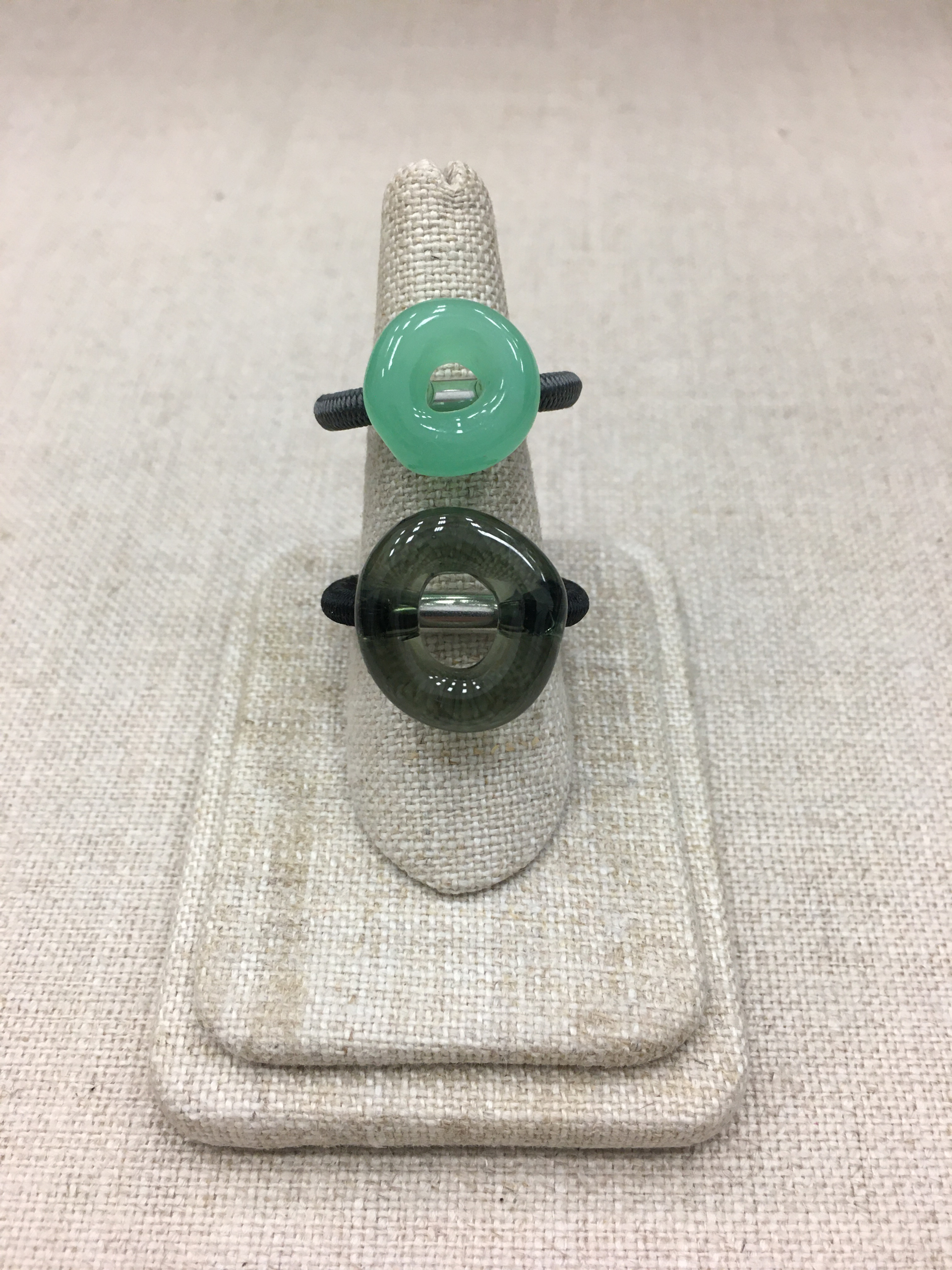 Single Bead Ring by Jette Vogt