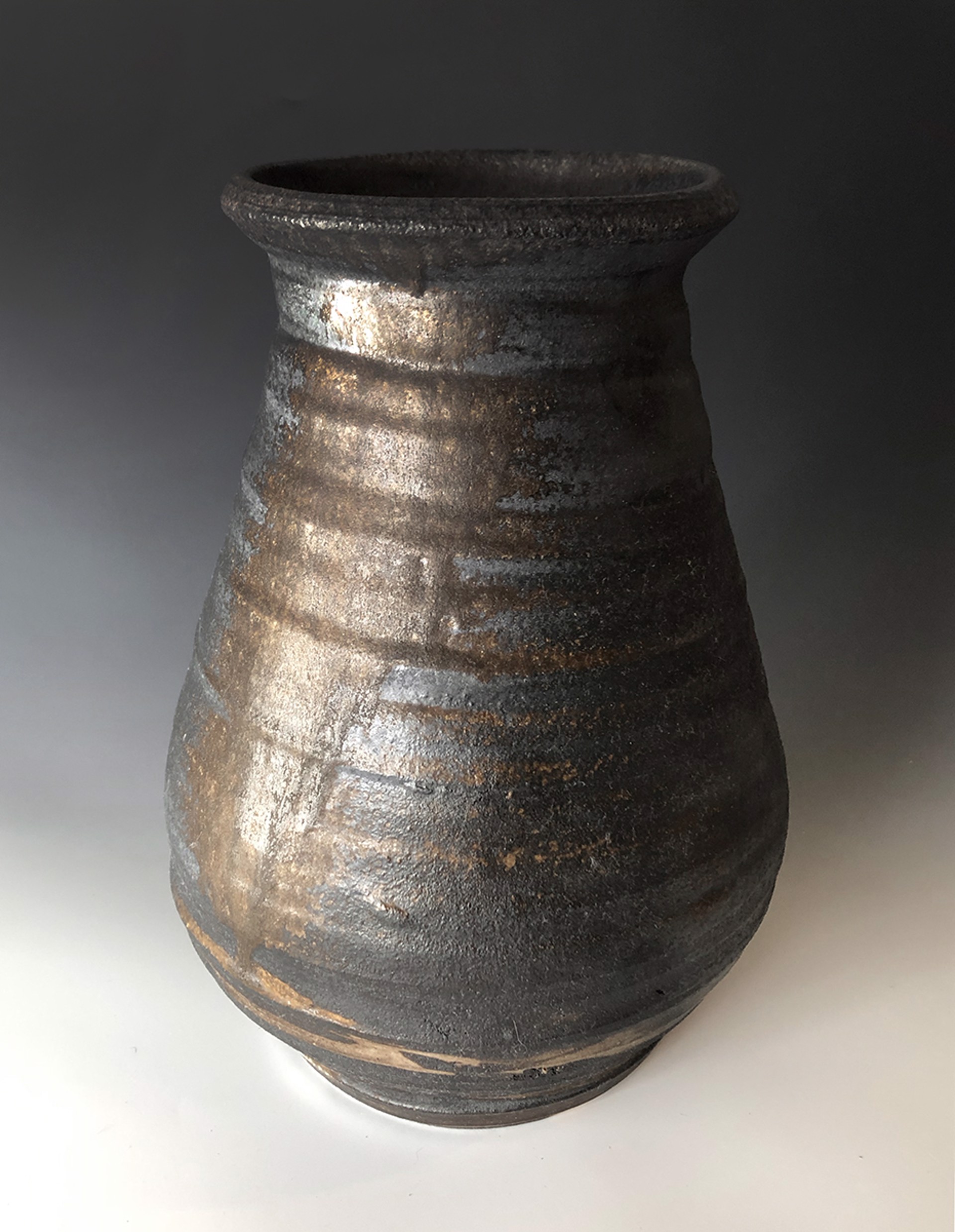 Black Vase by Dom Venzant