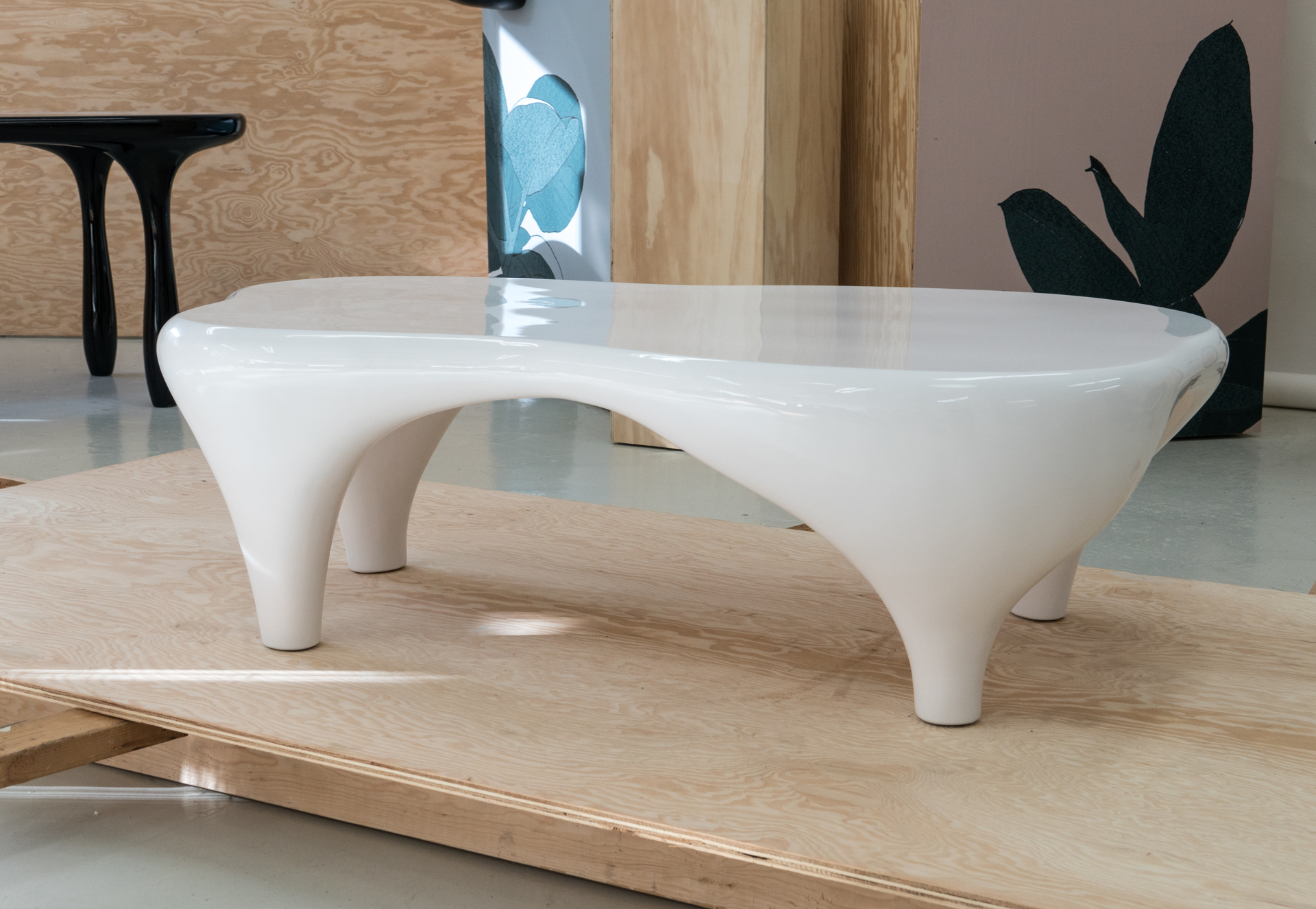 "Toro" Coffee Table in white by Jacques Jarrige
