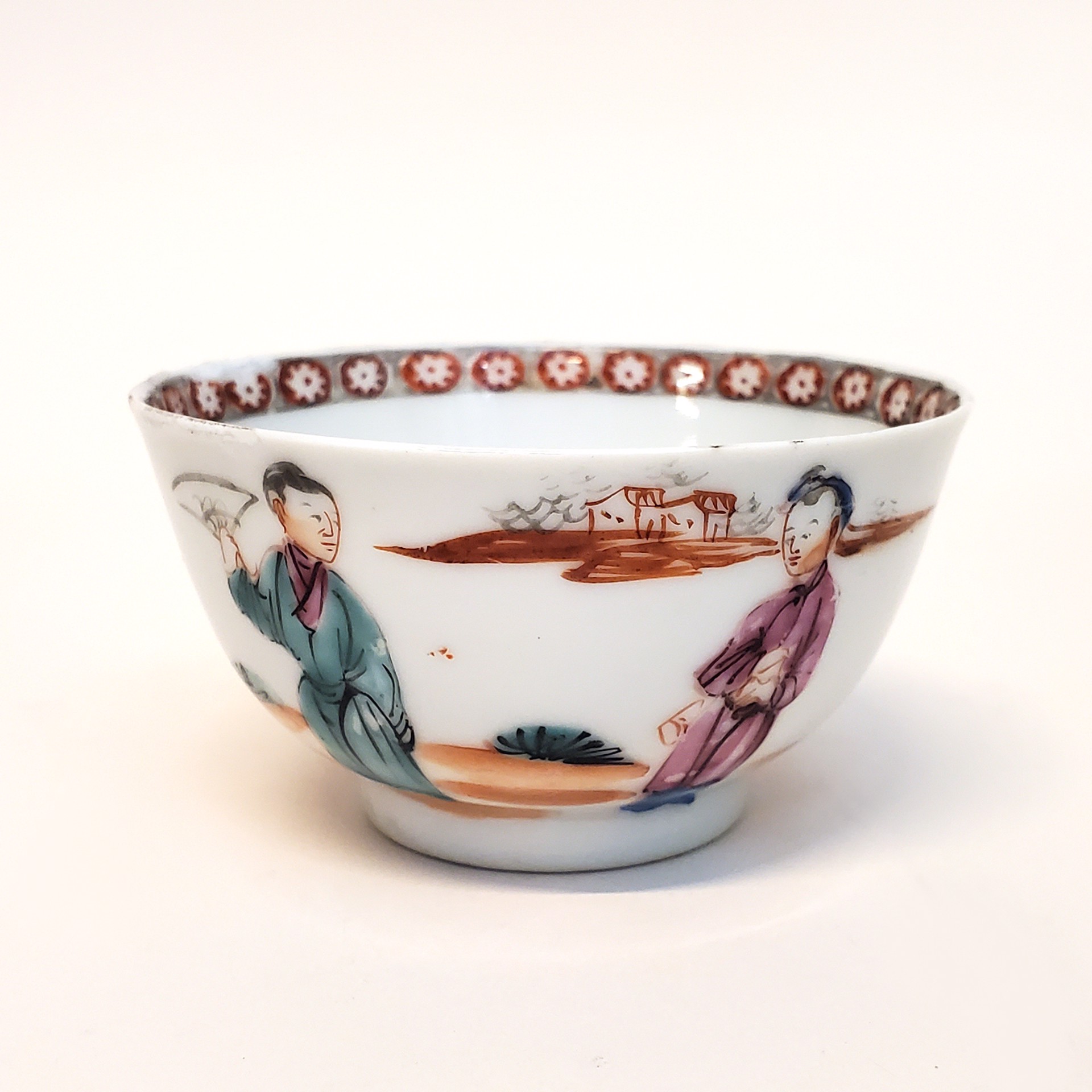 FAMILLE-ROSE TEABOWL WITH FIGURES