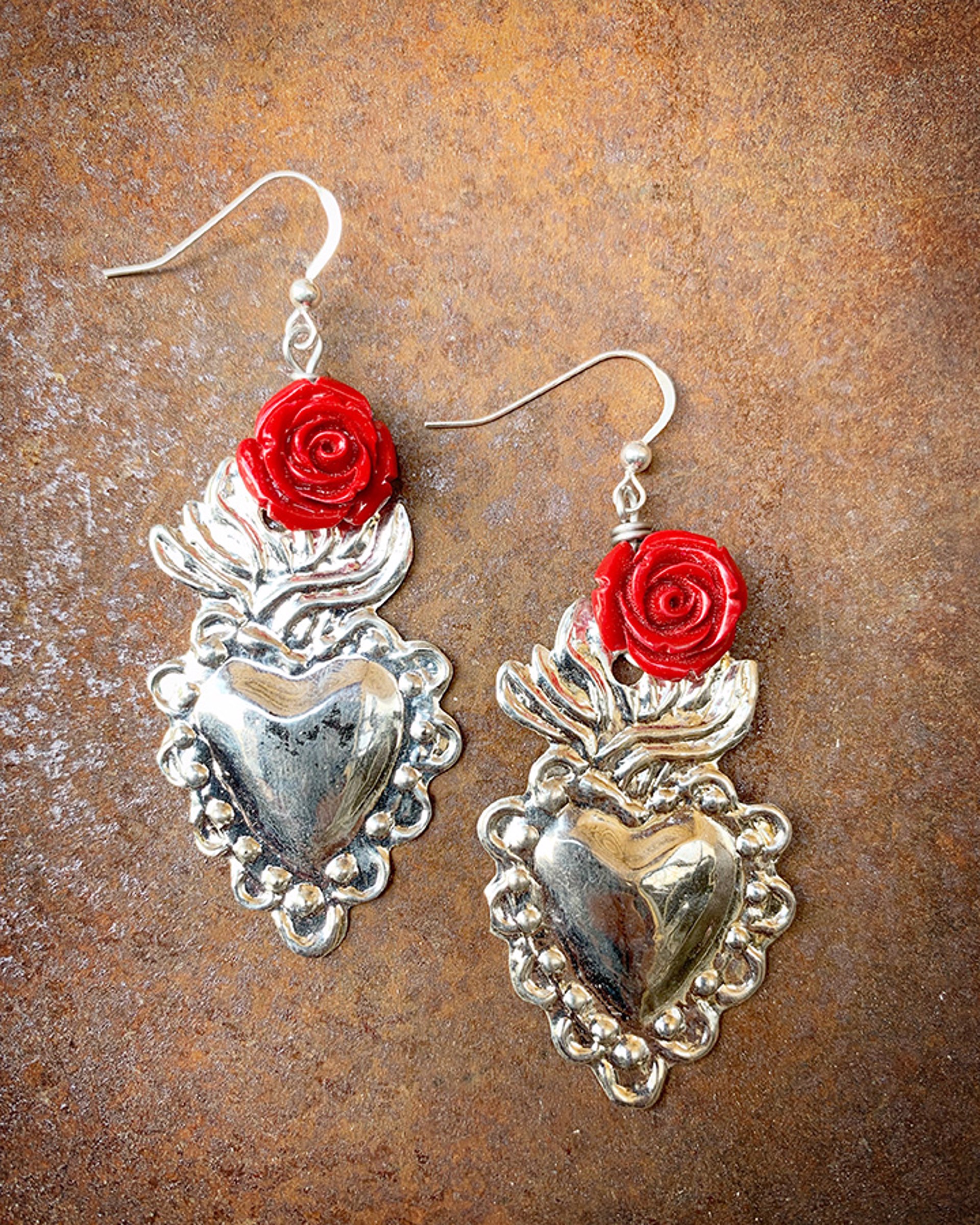 K646 Sacred Hearts Red Roses by Kelly Ormsby