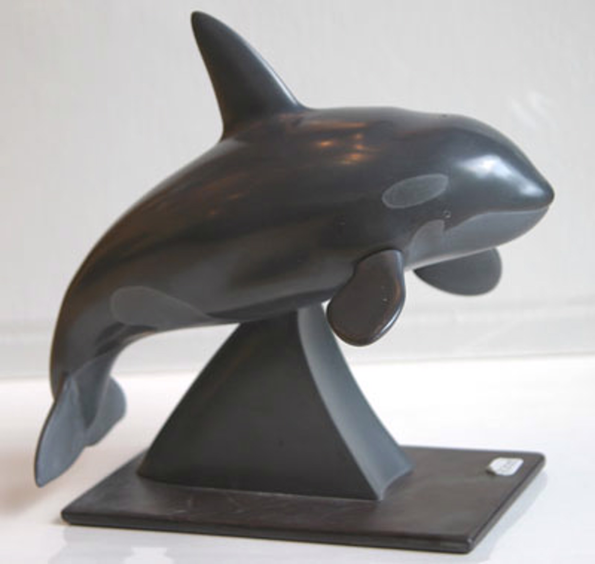 Orca Whale by Les Dunlop