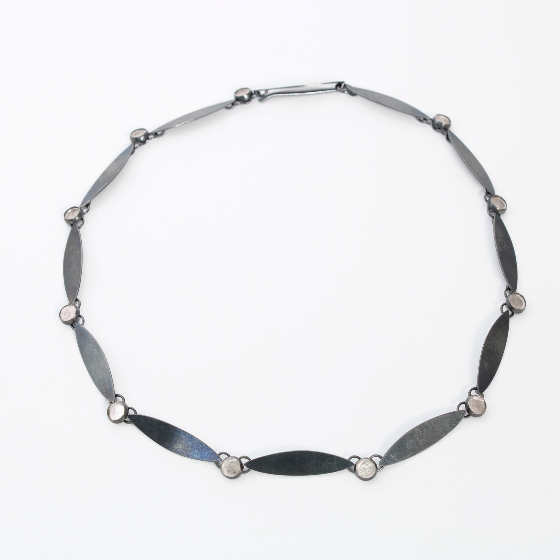 Mini Queue Necklace by Raïssa Bump
