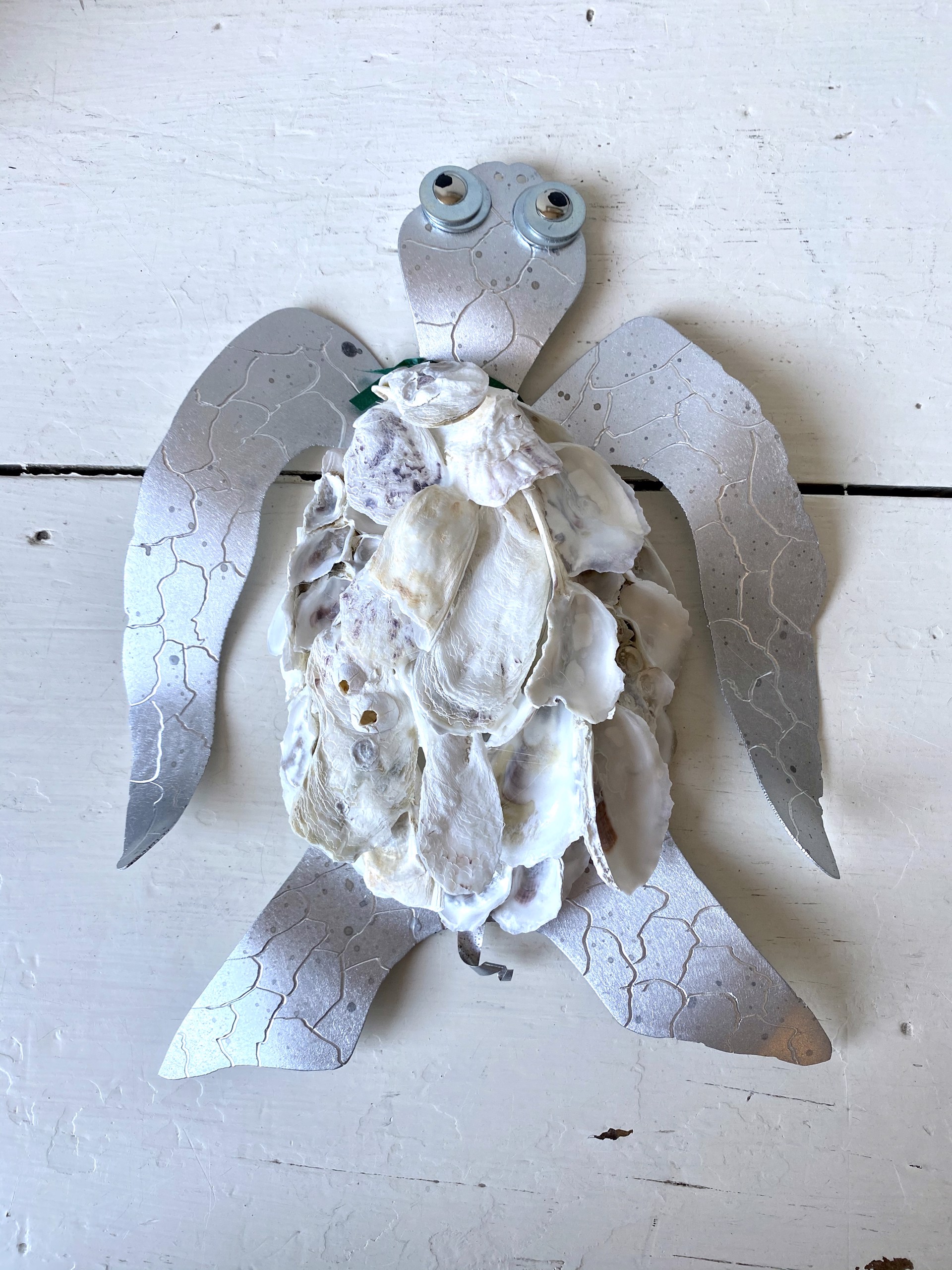 Medium Oyster Turtle by Jo Watson
