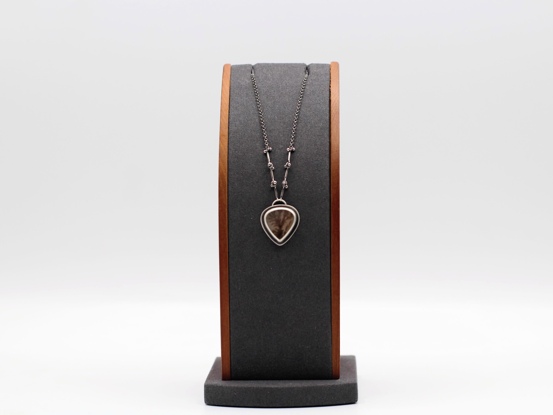 Dendritic Agate with Branch Chain Necklace by Kim Knuth