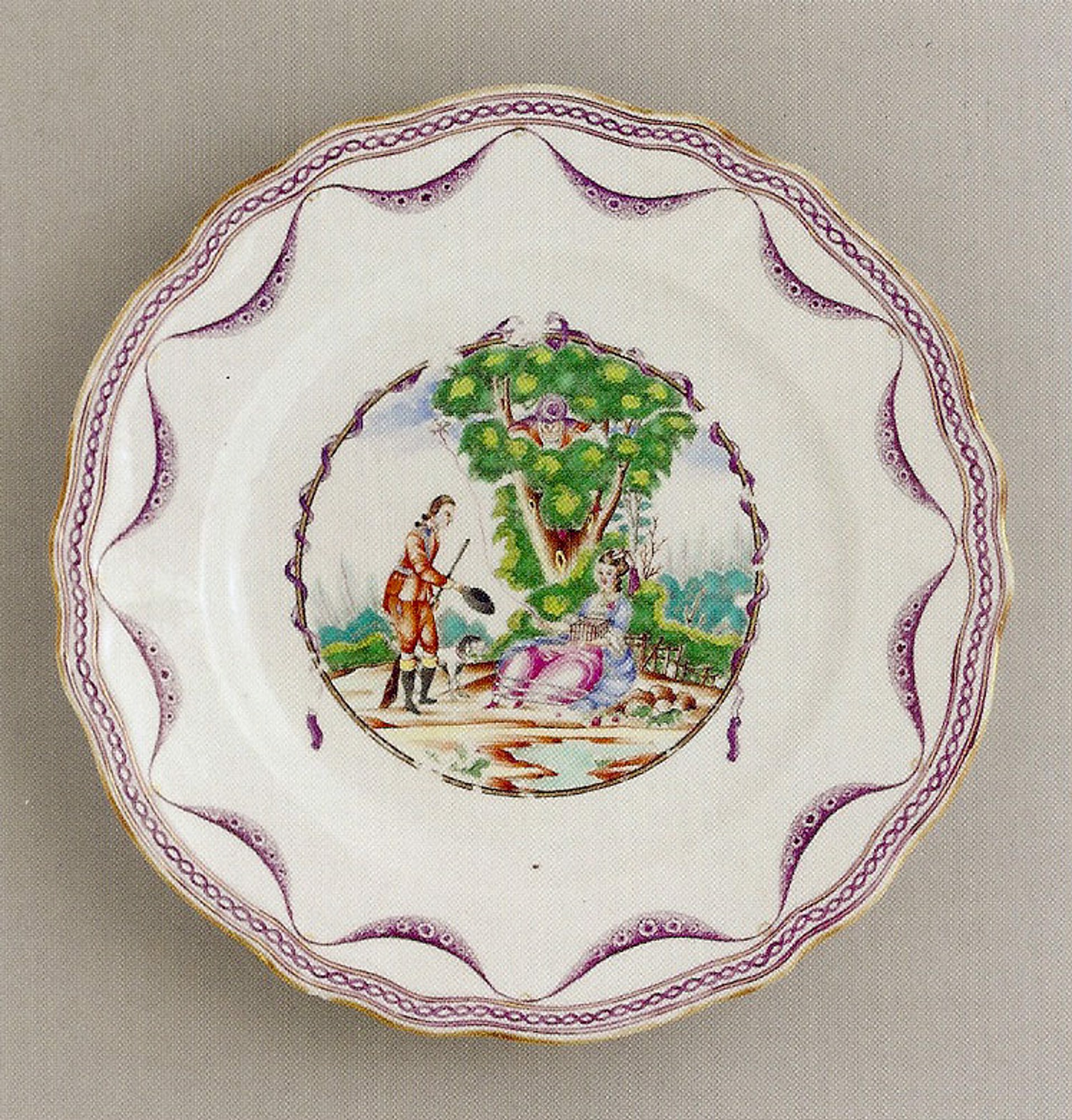 CHINESE EXPORT PLATE WITH SPORTSMAN DOFFING HAT TO LADY