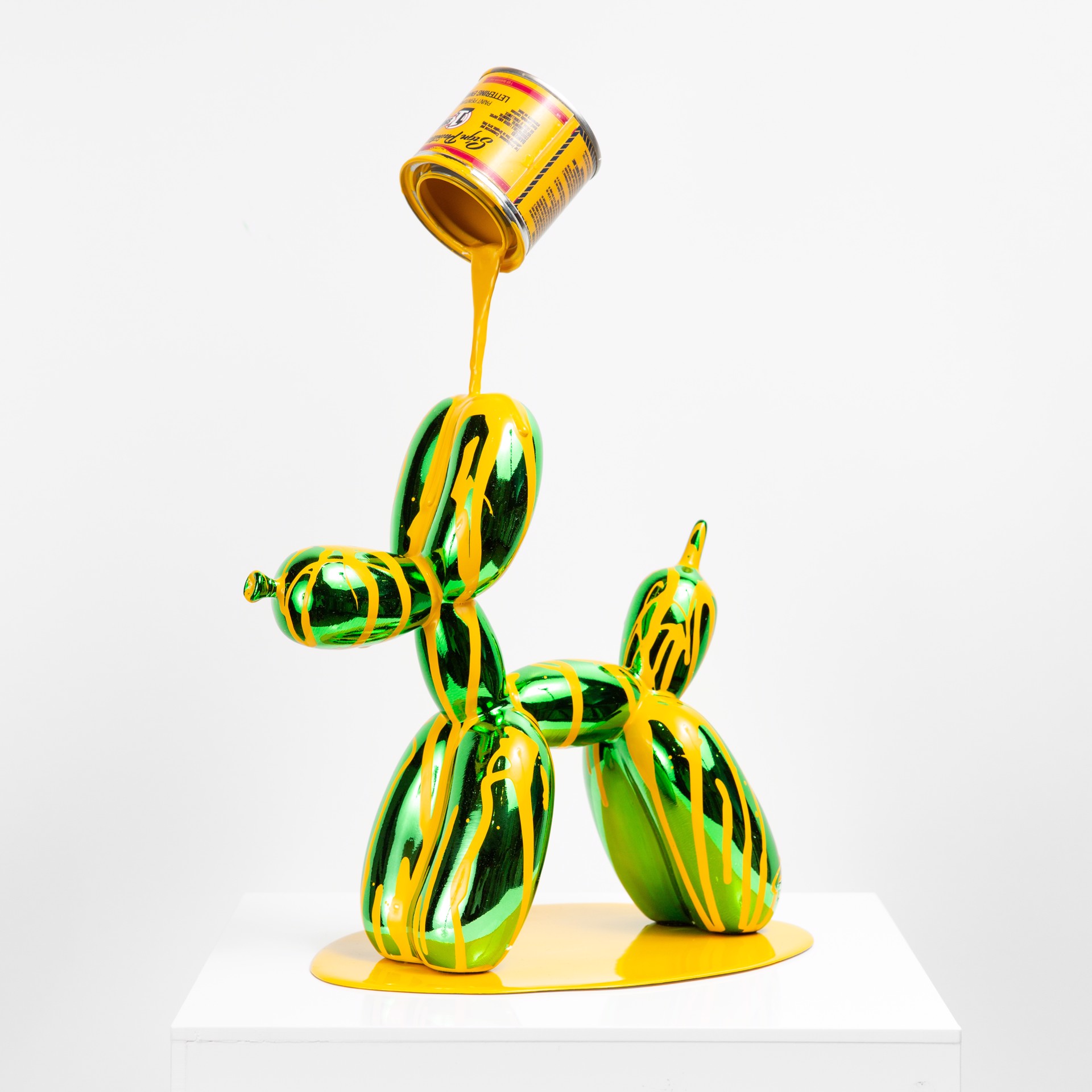 Balloon Dog - Green and yellow by Joe Suzuki