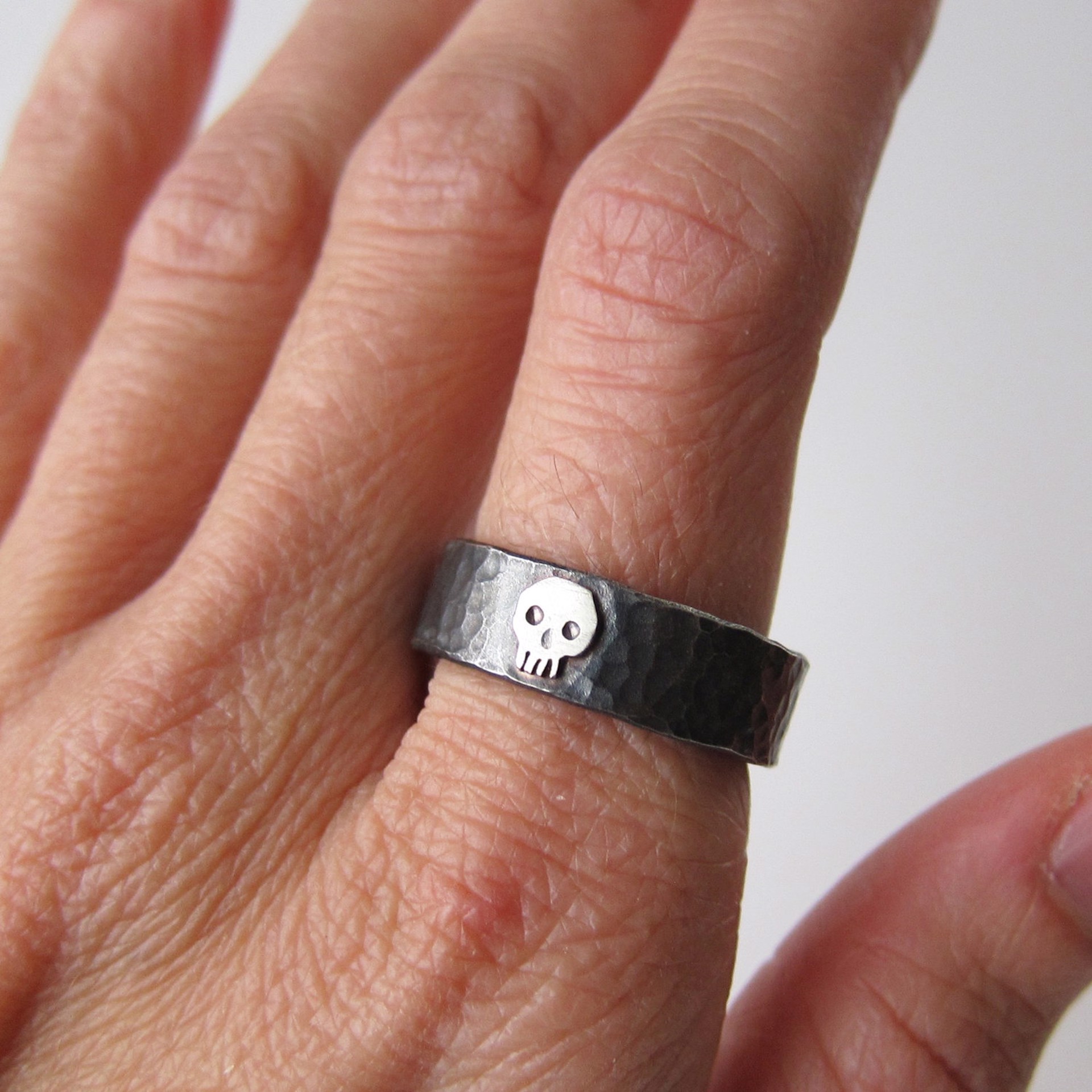 Single Skull Ring (Size 10) by Susan Elnora