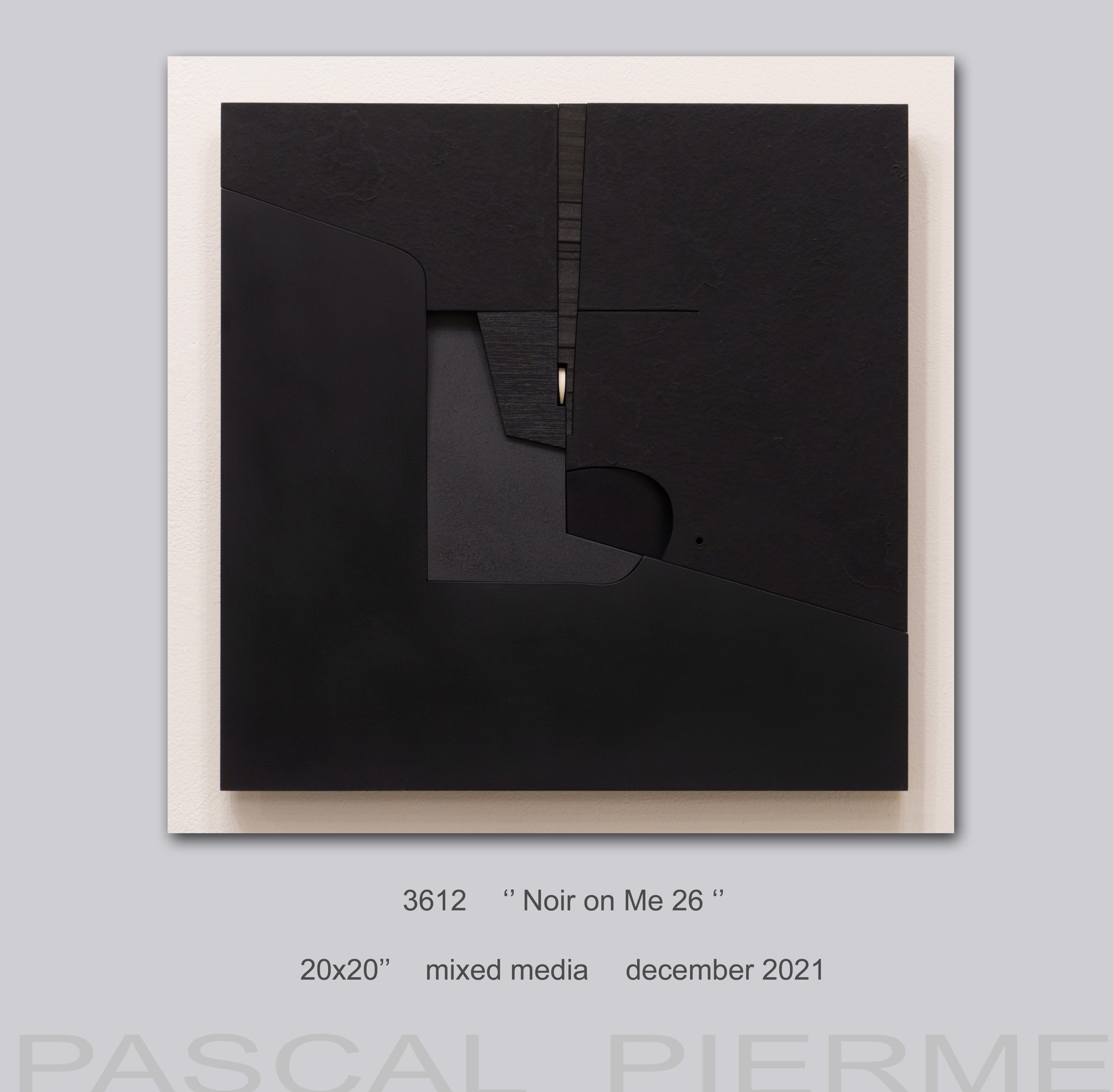 Noir on Me 26 by Pascal Piermé