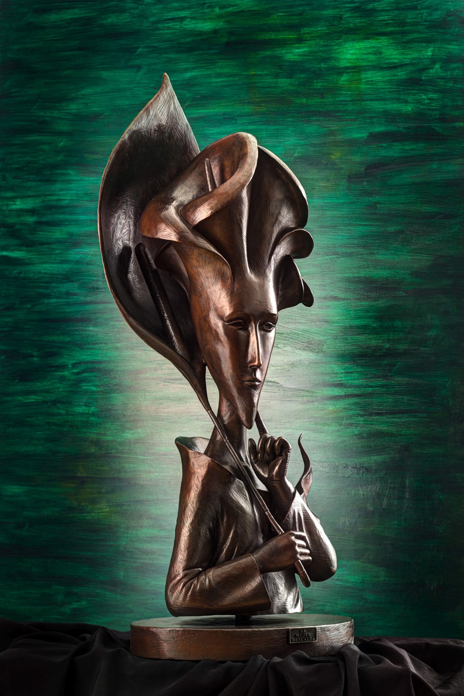 The Barefoot Woman by Sergio Bustamante (sculptor)