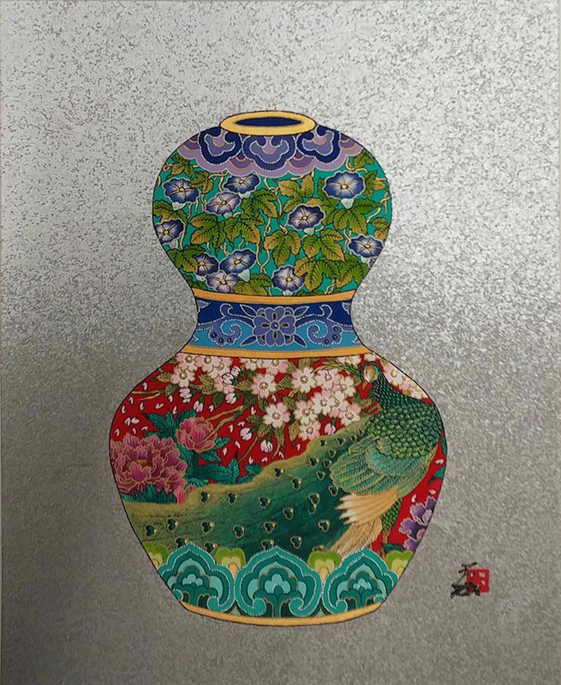 Fantasy Vase 3 by Hisashi Otsuka