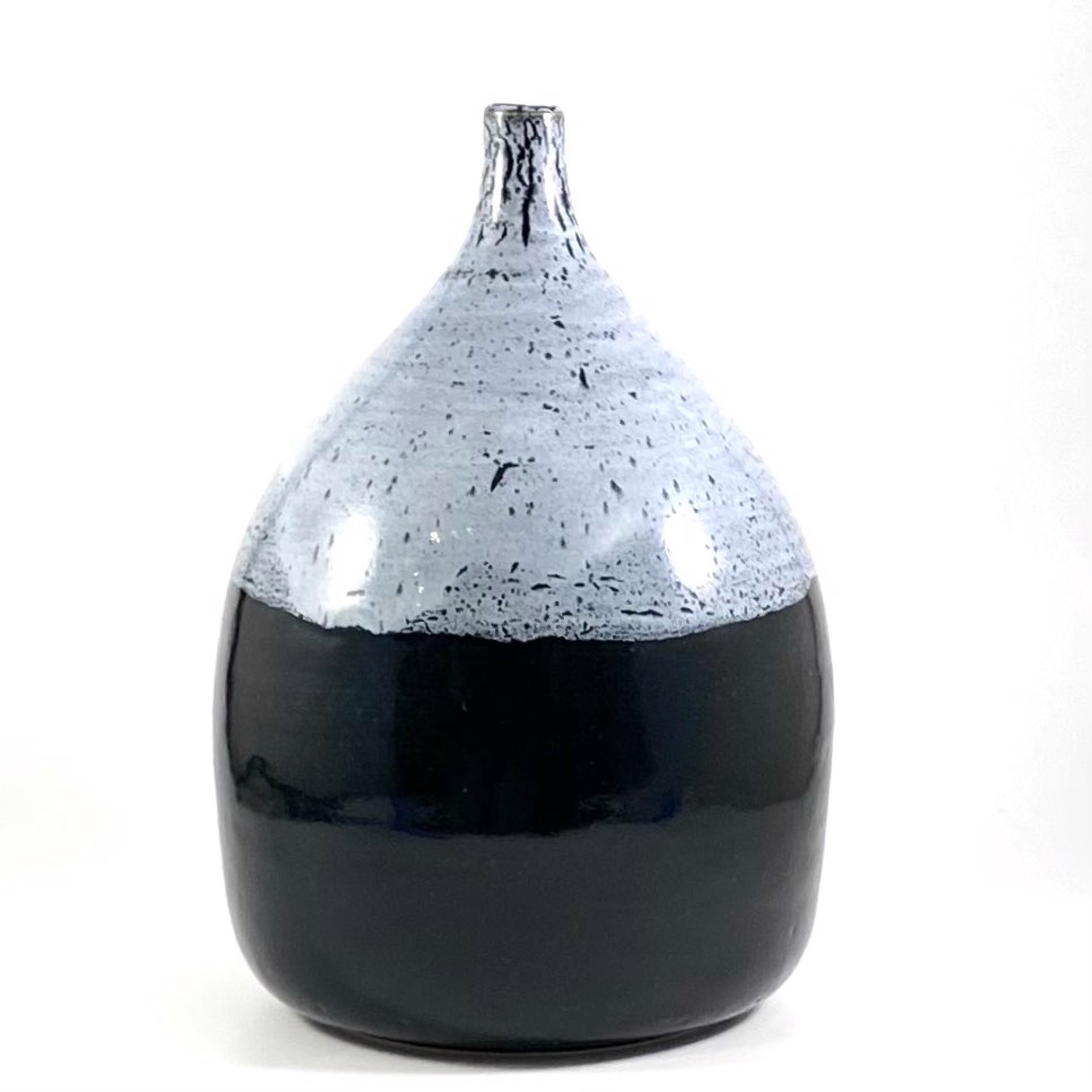 SB21-2 Black and White Teardrop Vase by Silas Bradley
