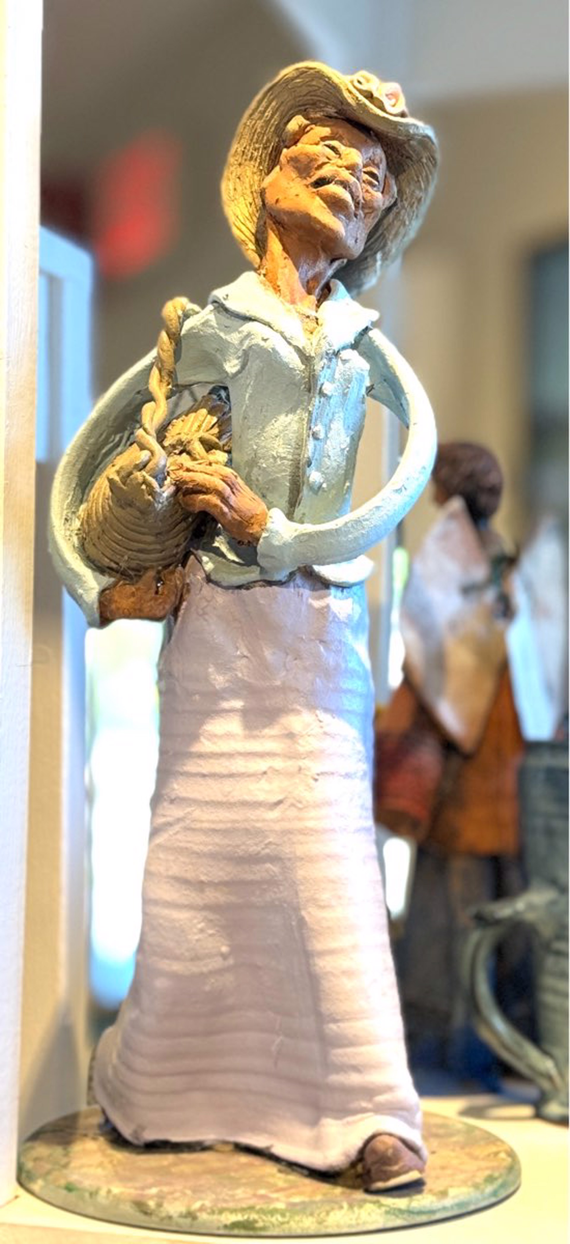 Gullah Lady Walking with Purse and Straw Hat Sculpture by Kate Krause ...