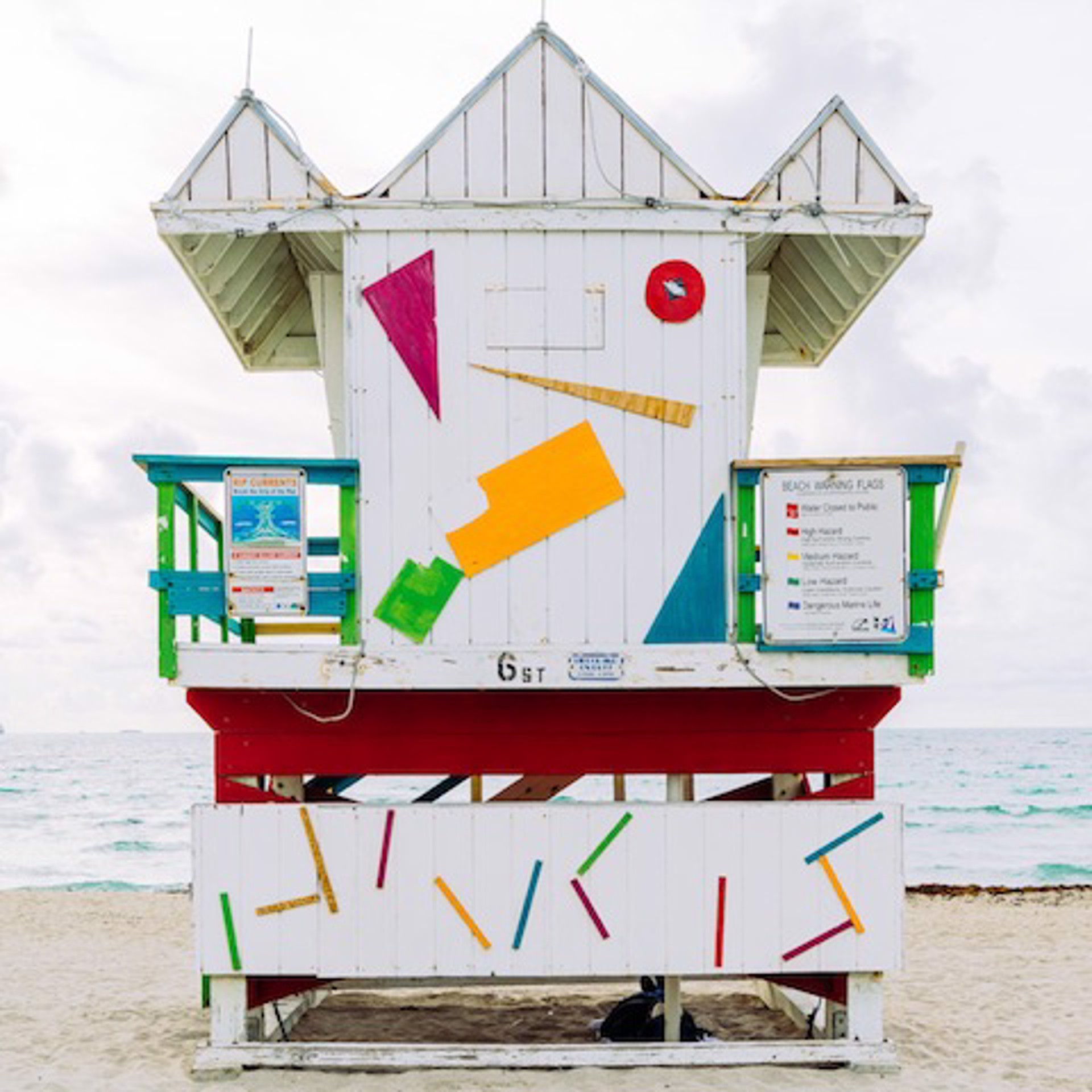 6th Street Lifeguard Stand by Peter Mendelson