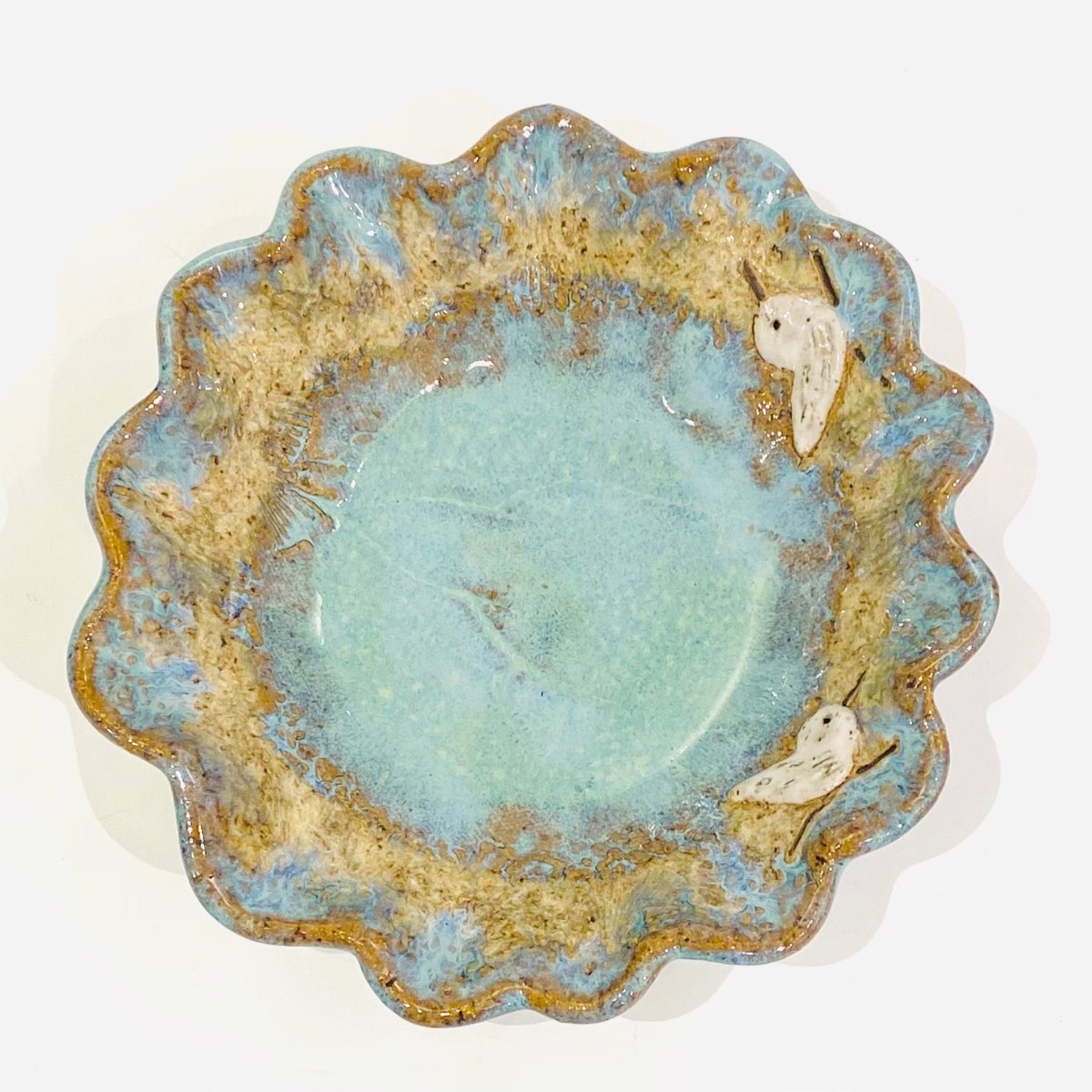 LG22-899 Small Round Scalloped Bowl with Two Sandpiper (Green Glaze) by Jim & Steffi Logan