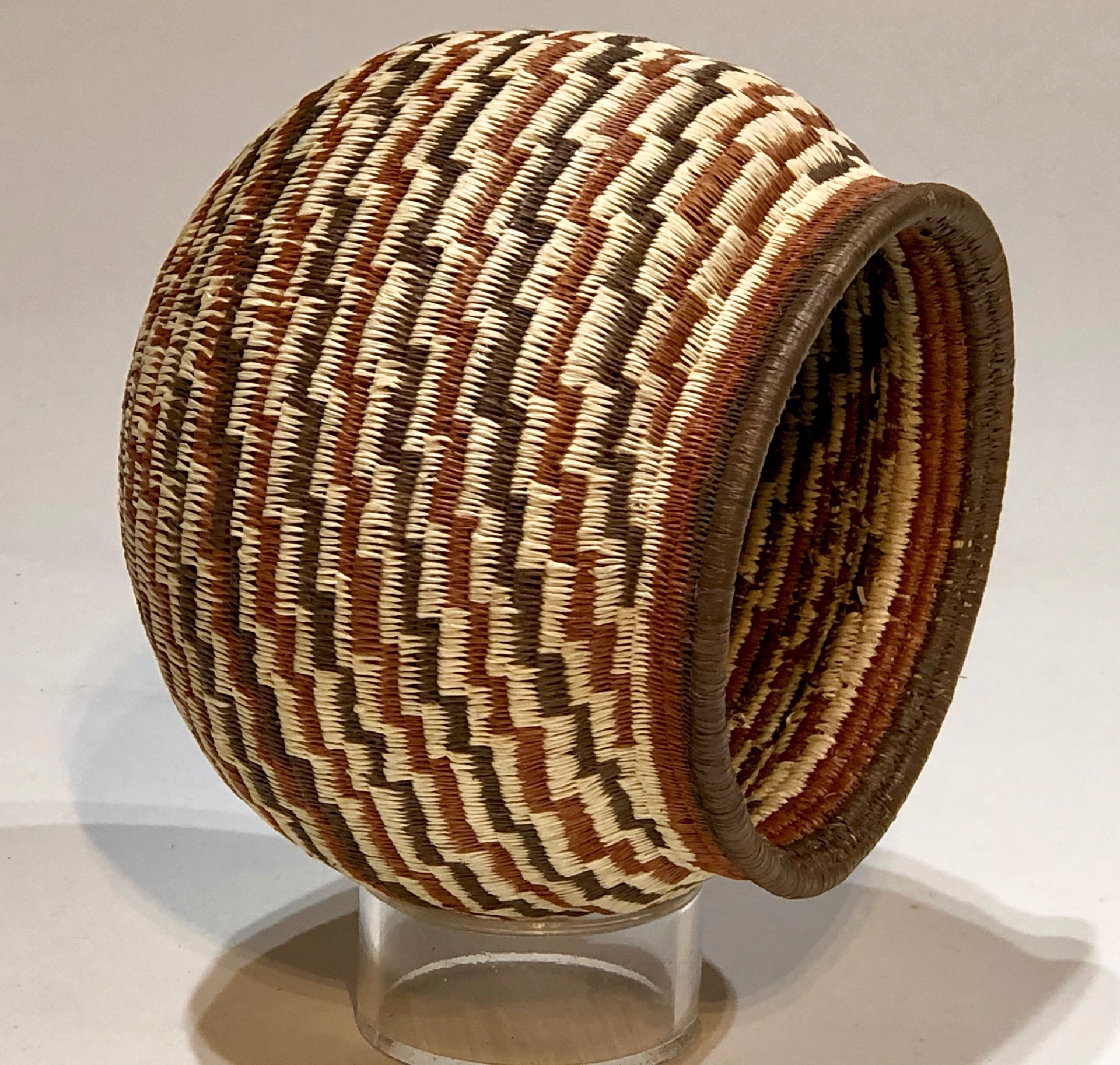 Brown, White and black basket  sw589 (*94) by Carli by Wounaan & Embera Panama Rainforest Baskets Wounaan