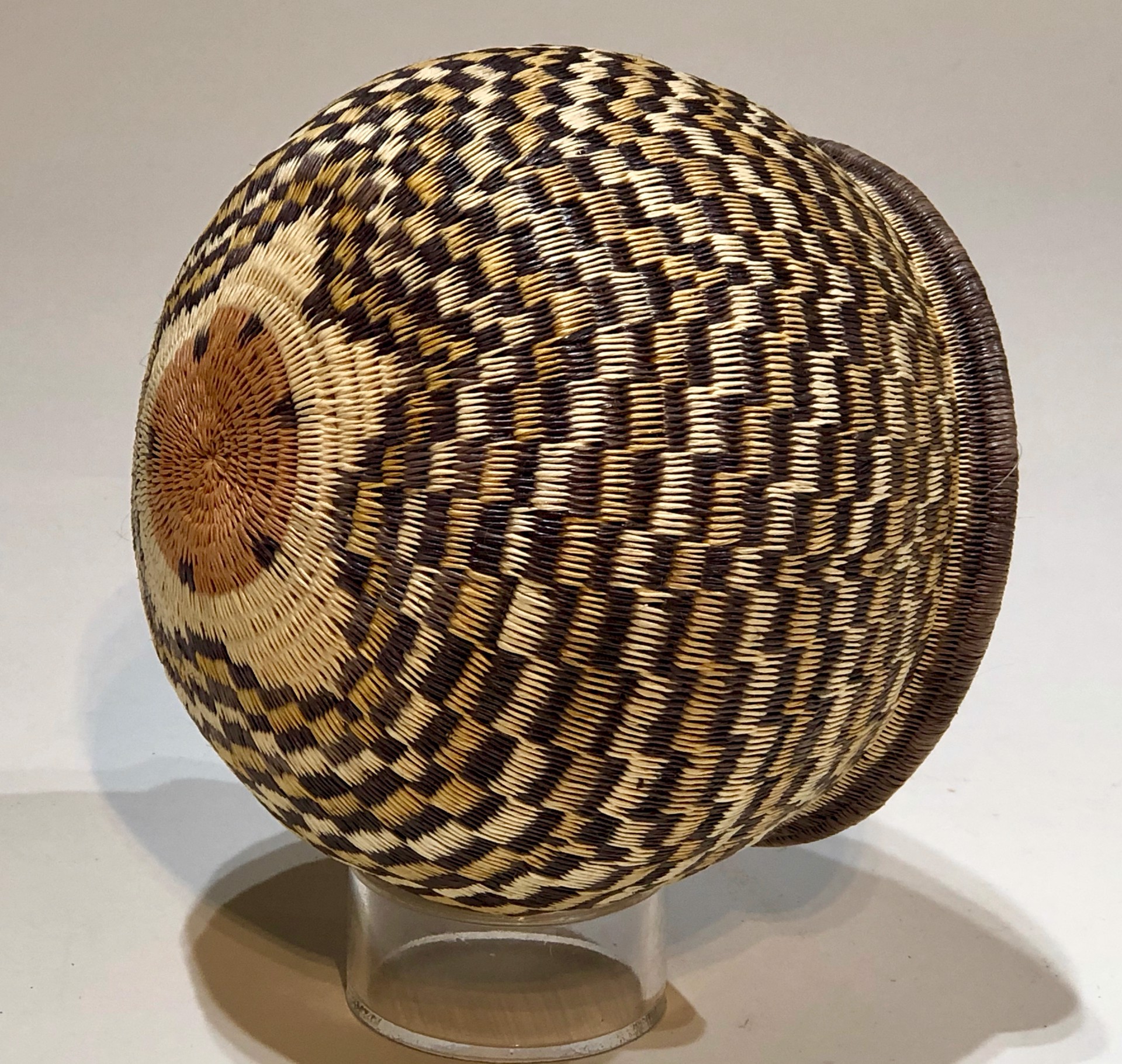 Brown, tan and white basket (SW 587) by Wounaan & Embera Panama Rainforest Baskets Wounaan