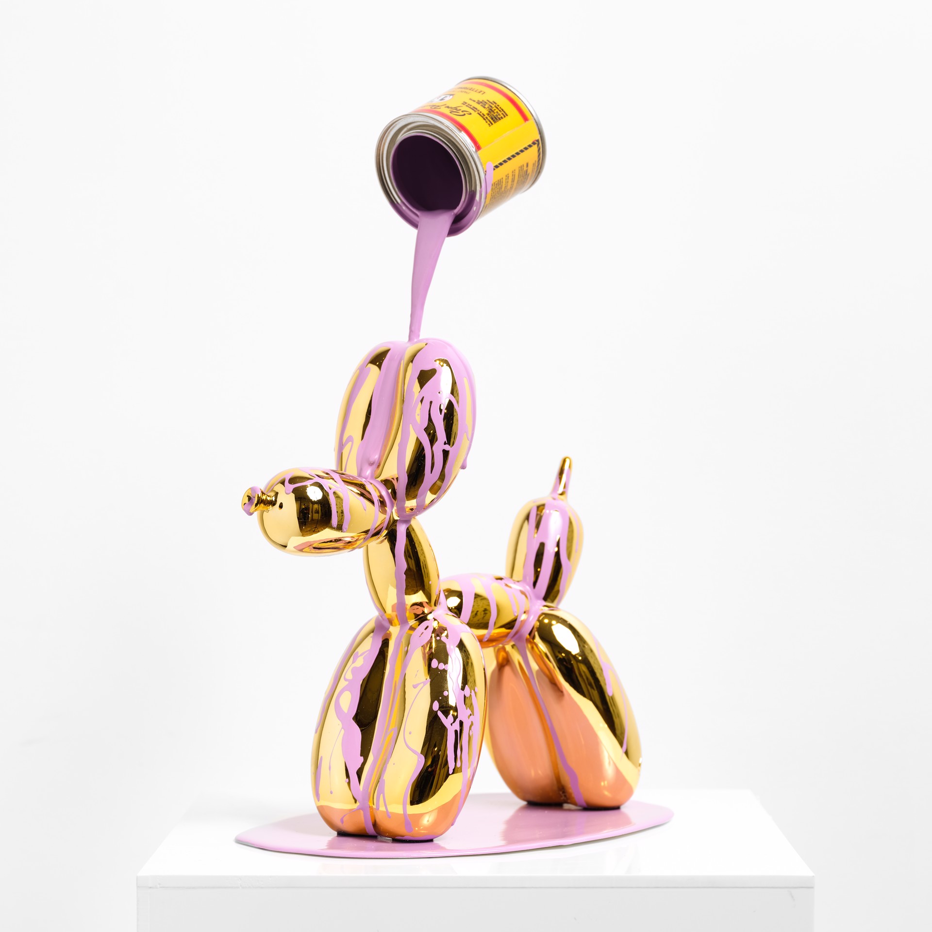 Happy accident - Balloon dog - Gold and Lavender by Joe Suzuki
