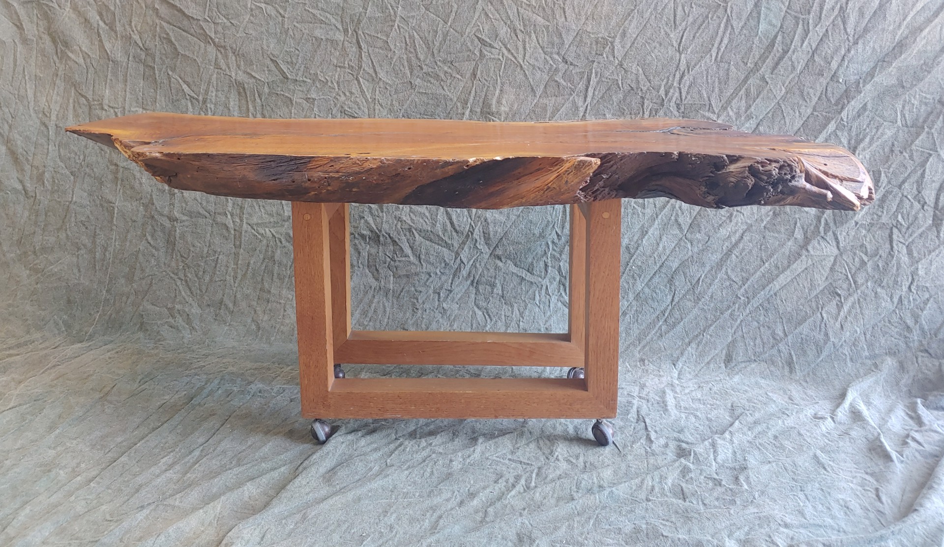 Log table - Furniture by David Amdur