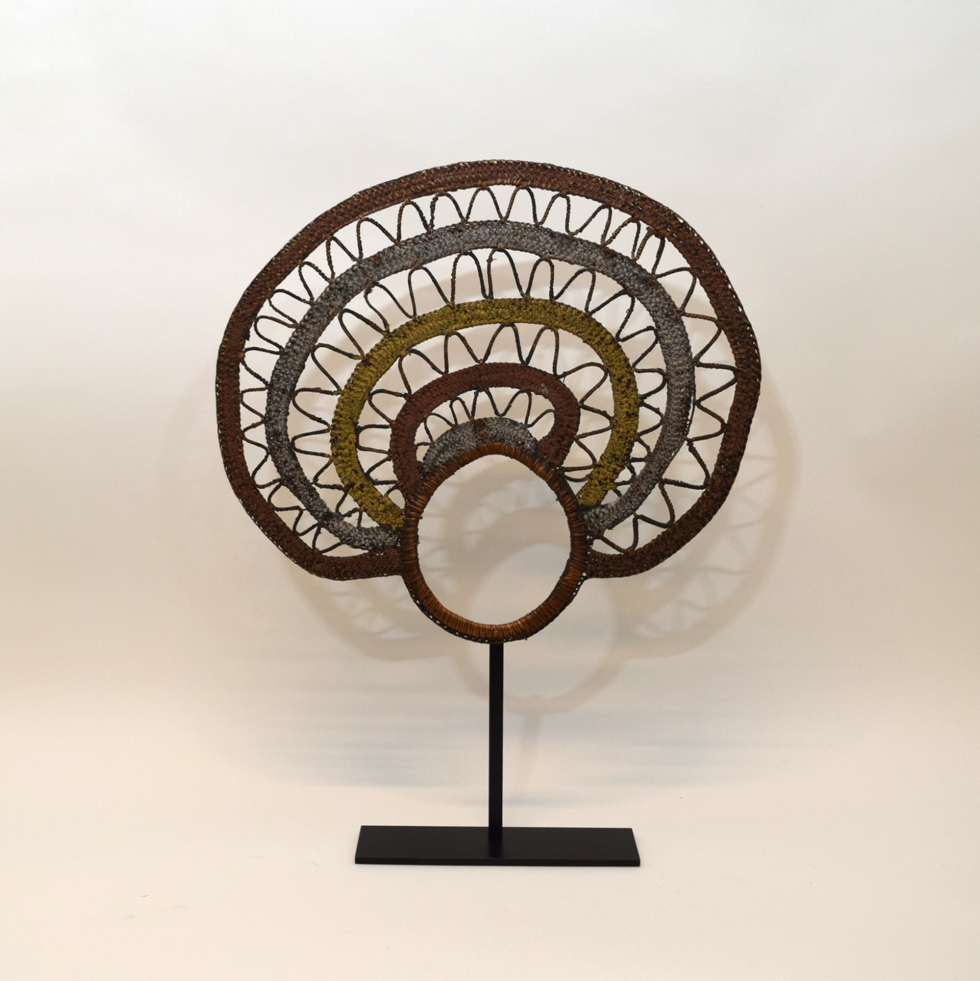 SINGLE PAPUAN HEADDRESS WITH YELLOW BAND