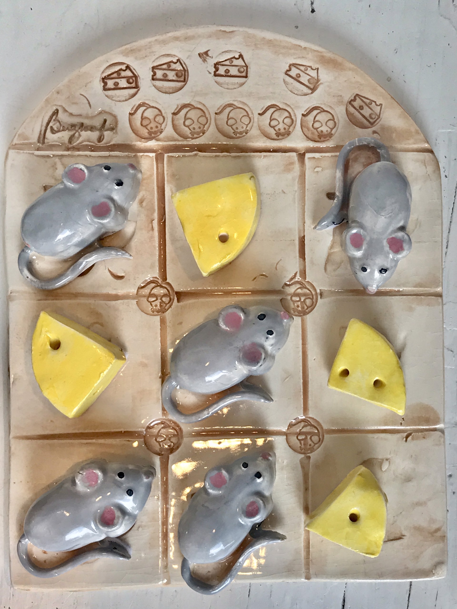Tic Tac Mouse & Cheese by Barbara Bergwerf, Ceramics