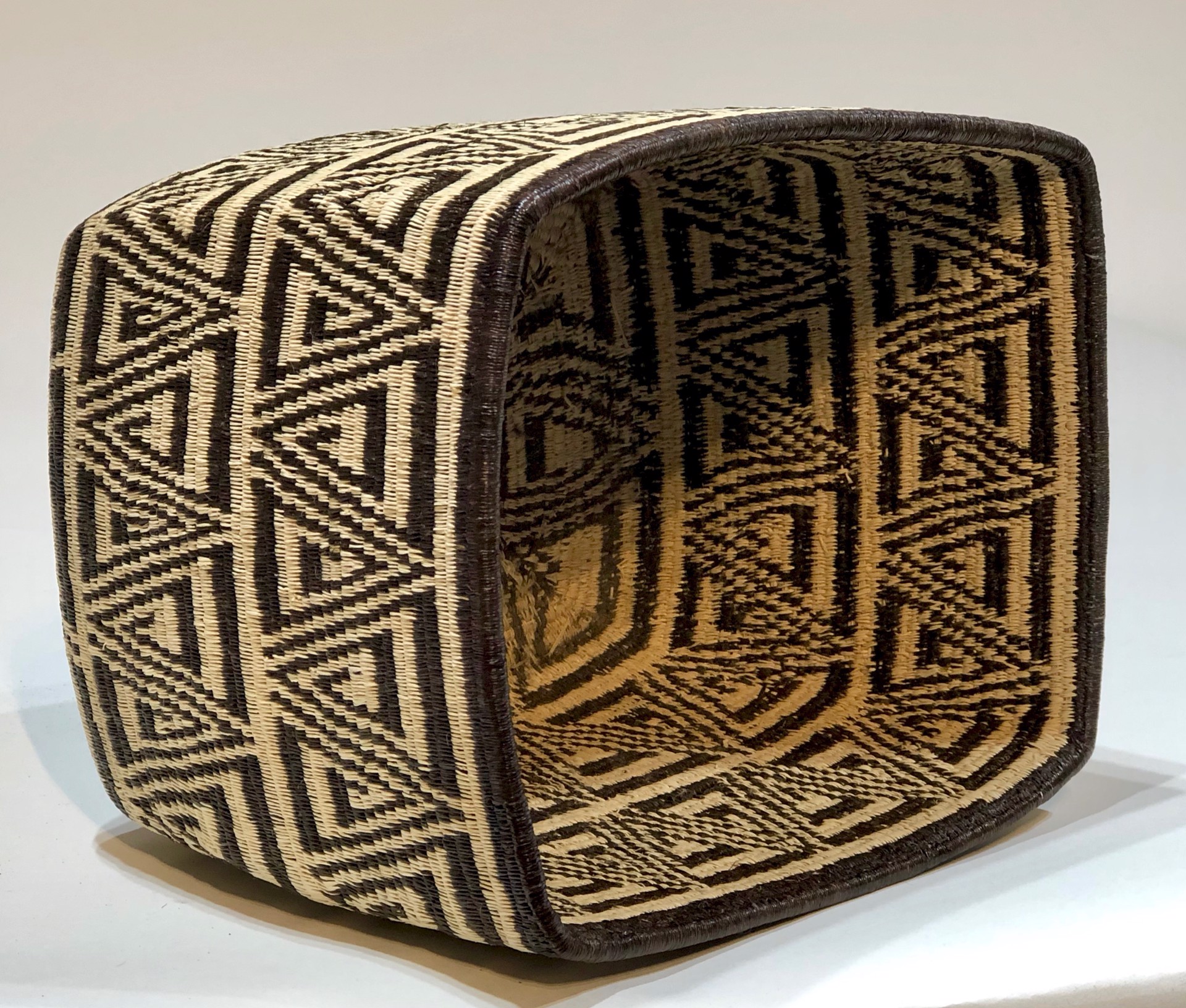 Black and White Rectangle basket by Wounaan & Embera Panama Rainforest Baskets Wounaan