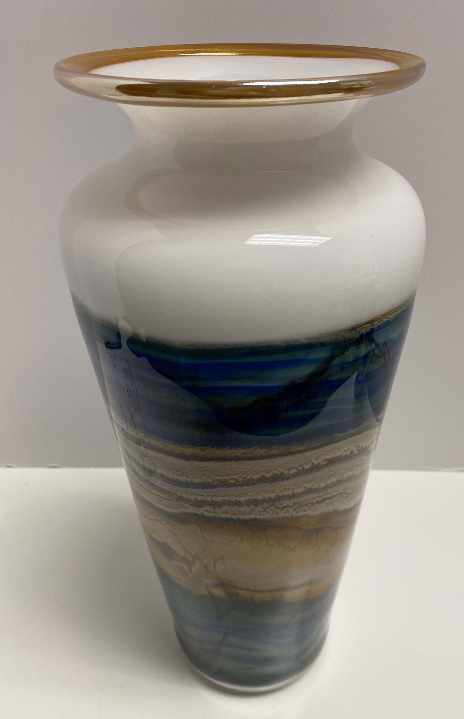 Traditional Urn by Gartner-Blade Glass