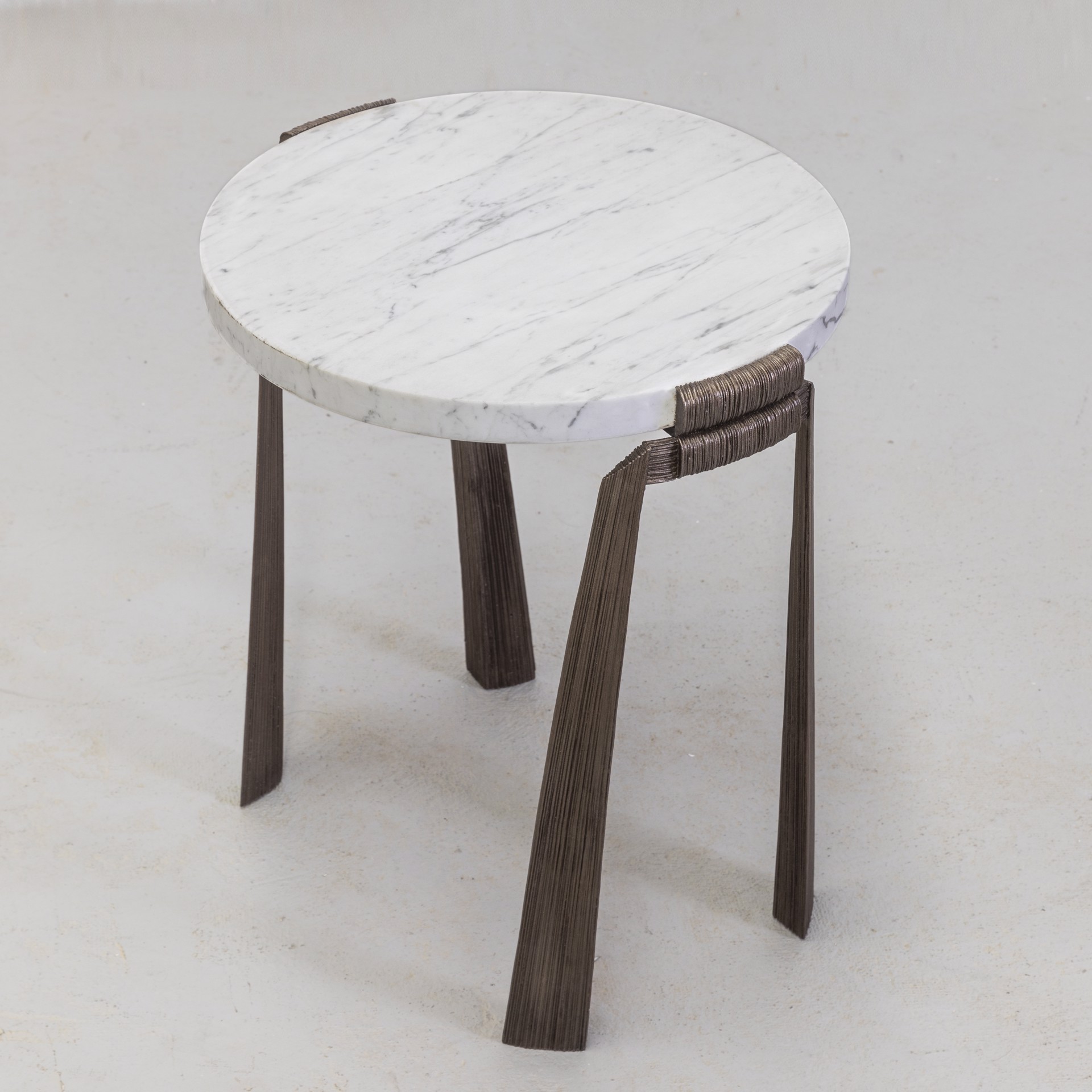 Side table in bronze and marble by Anasthasia Millot