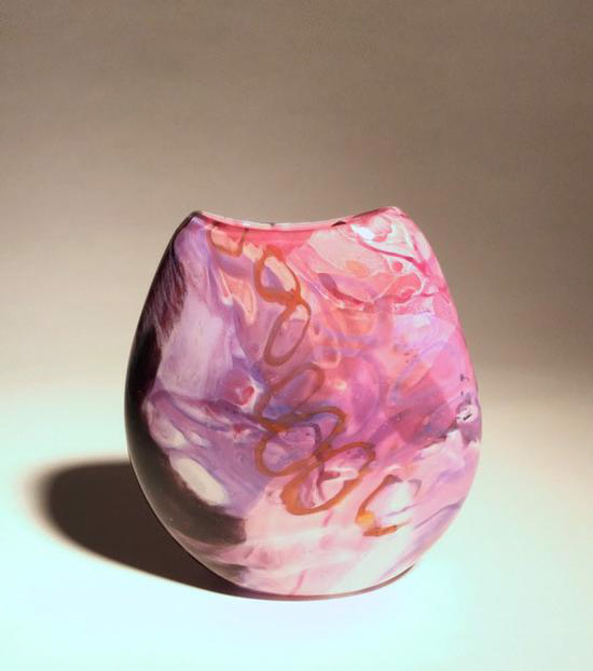 Shard Vase - Small Wide Form Mauve/Pink by Susan Rankin