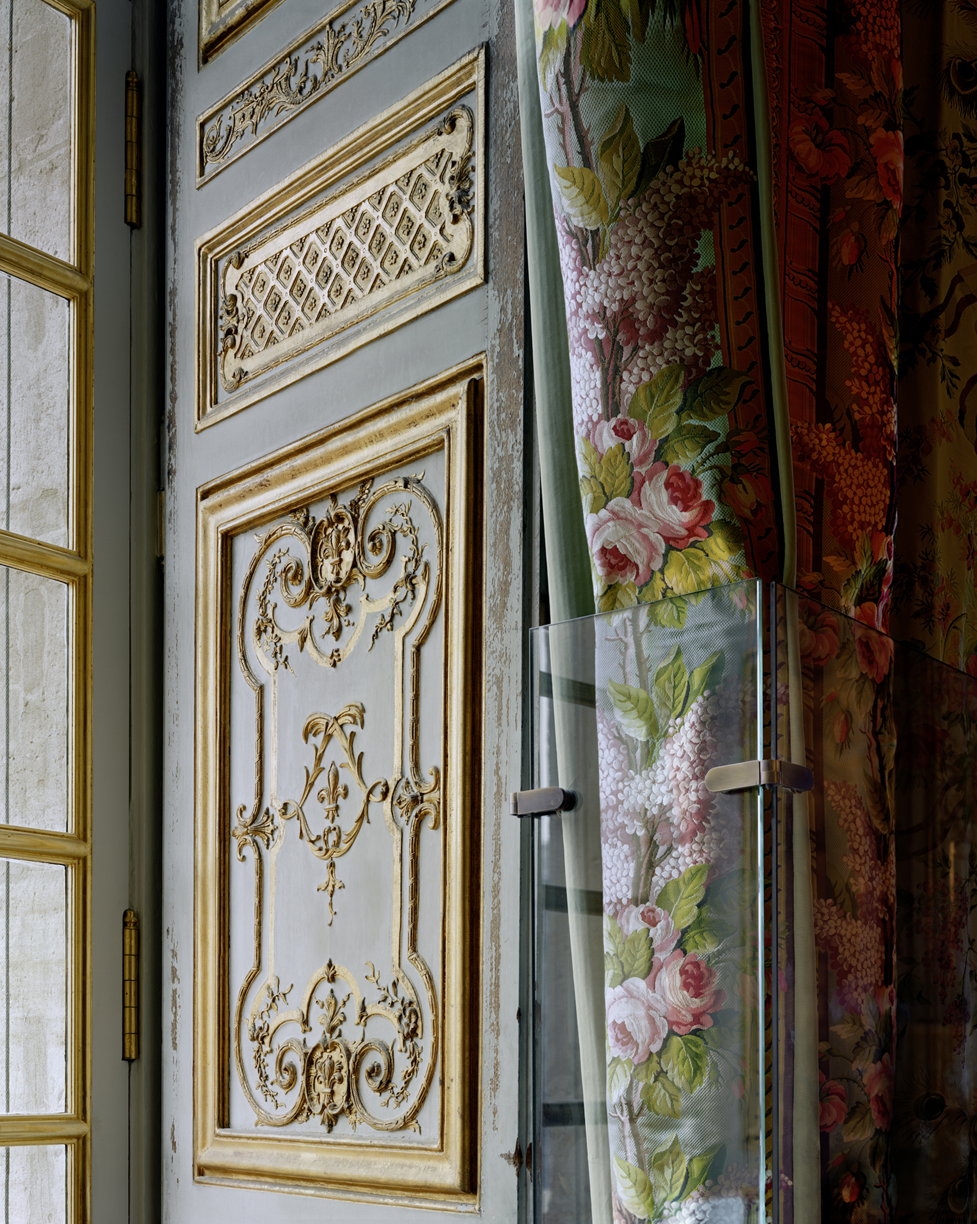 Boiserie and Curtains, Chambre de La Reine, Versailles\1/5 by Robert Polidori