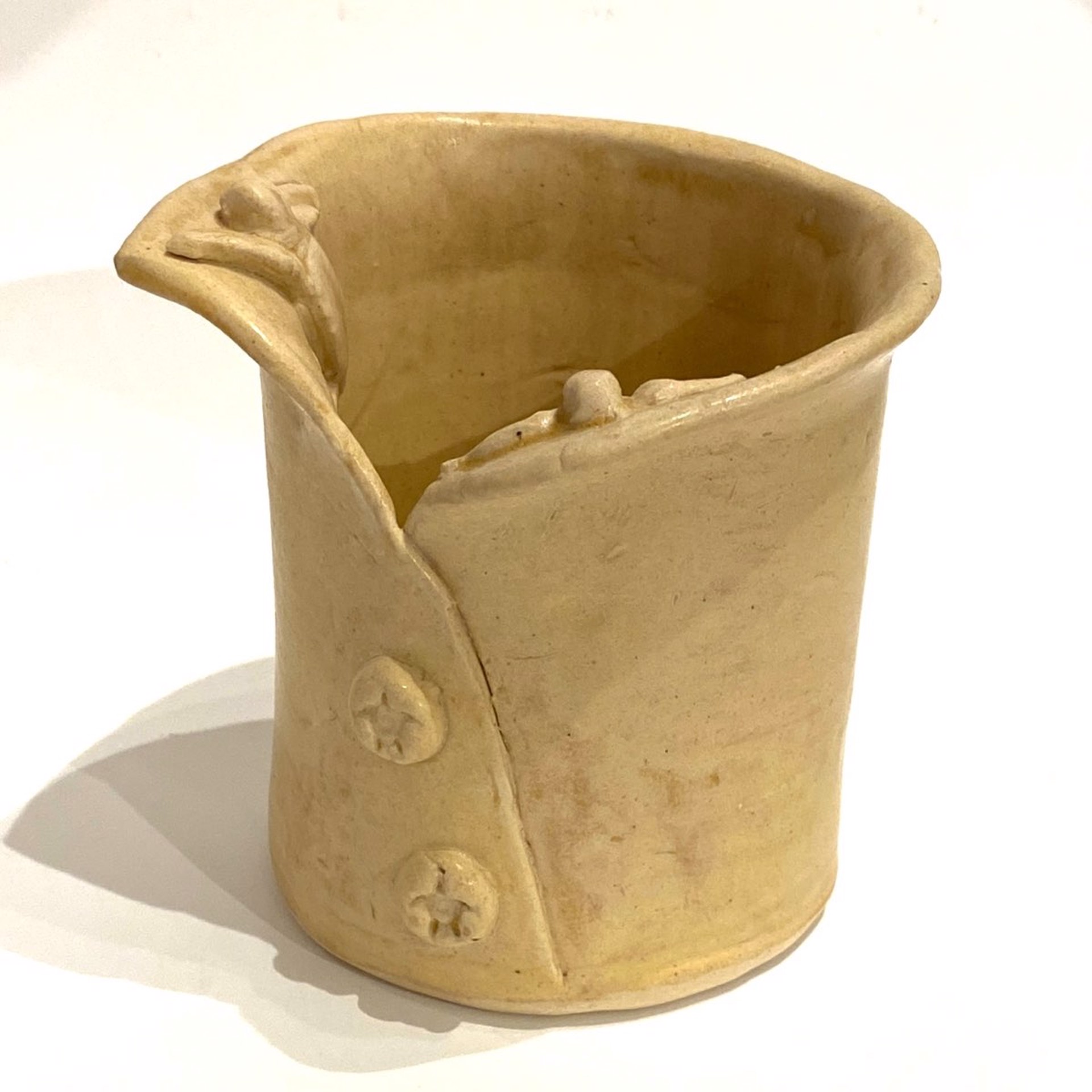 “Shirt” Cup with Turtle Collar and Buttons by Barbara Bergwerf, Ceramics
