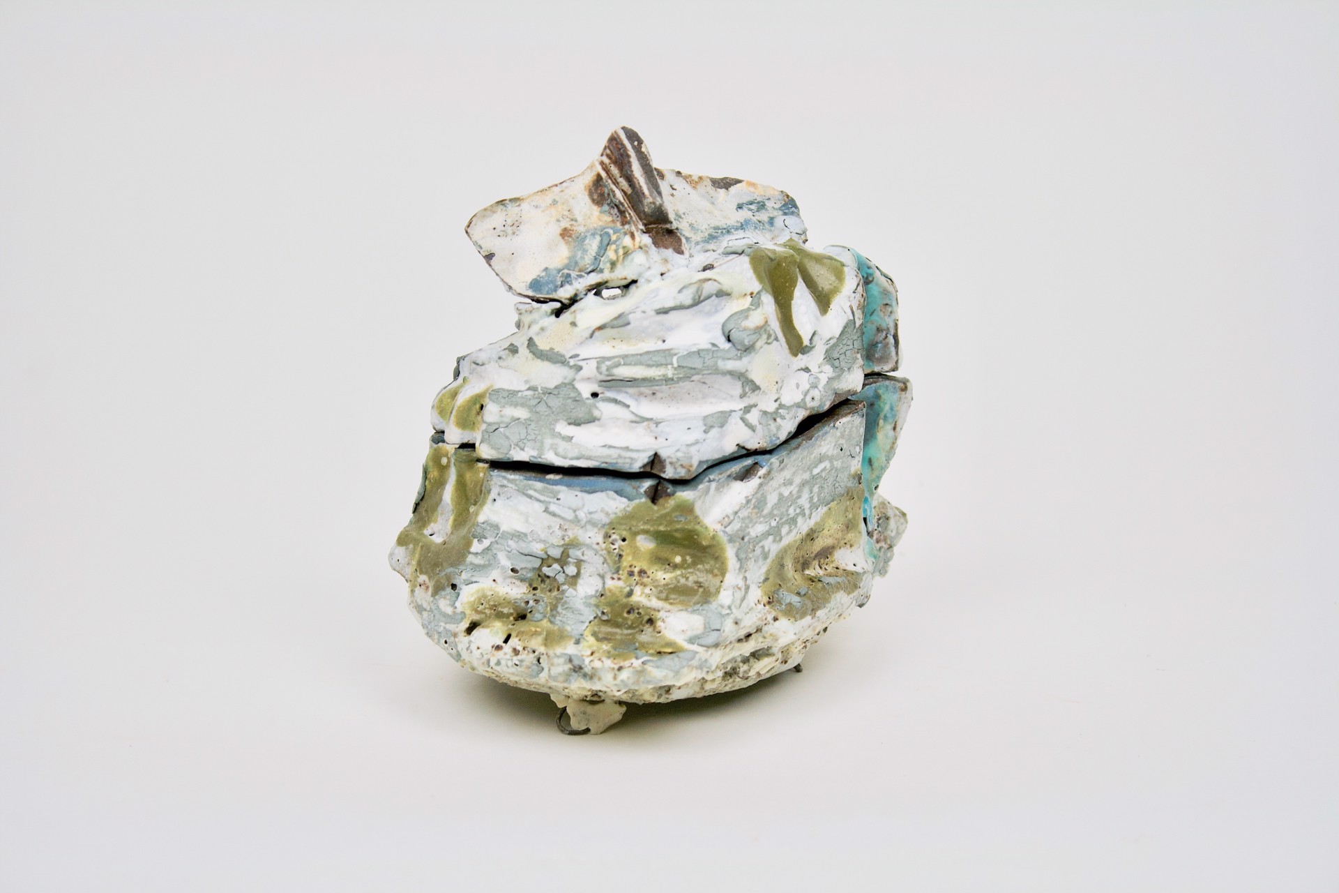 Grey-Green Kurinuki Box w/Shard Handle by Ani Kasten