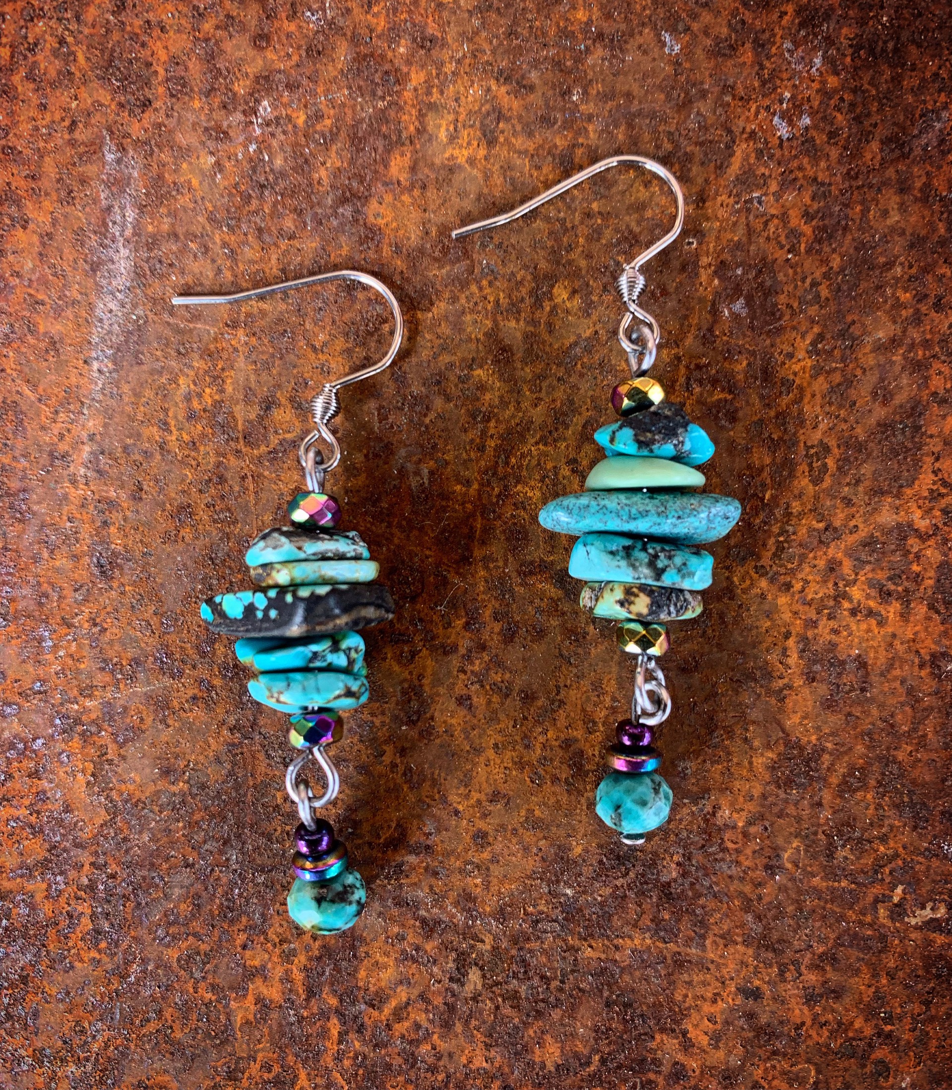 K762 Turquiose Chip Earrings by Kelly Ormsby