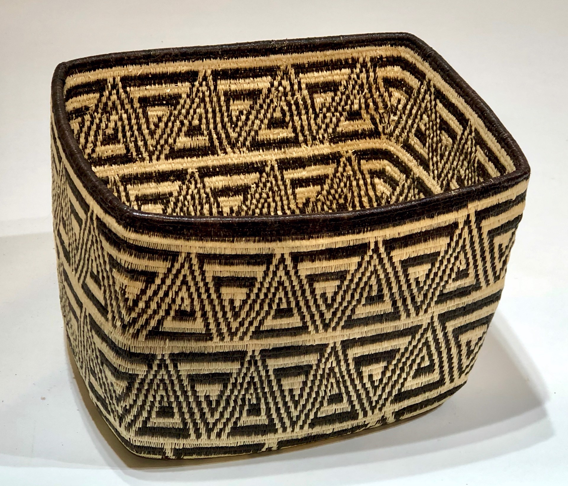 Black and White Rectangle basket by Wounaan & Embera Panama Rainforest Baskets Wounaan