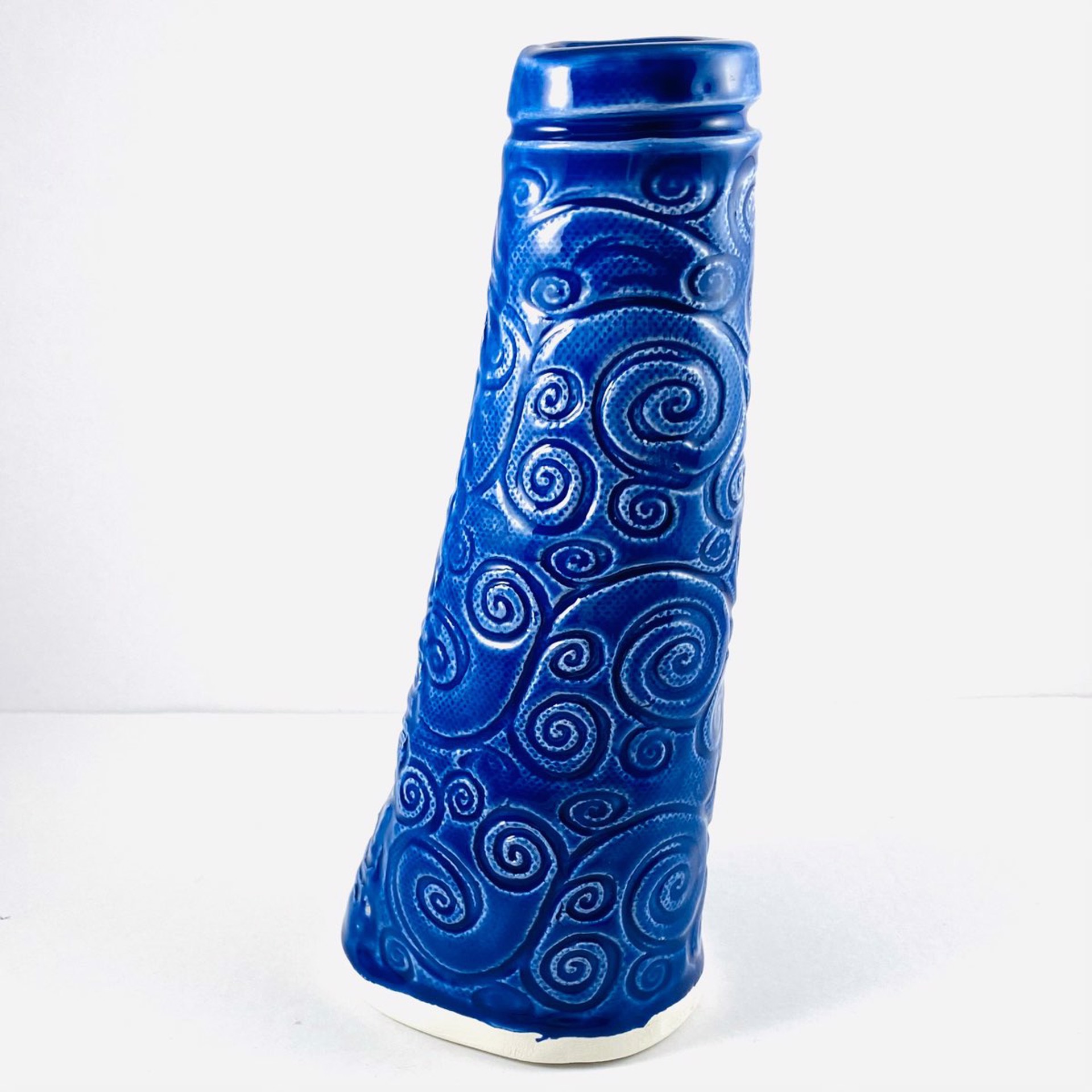 ILO21-12 Cobalt Vase by Ilene Olanoff