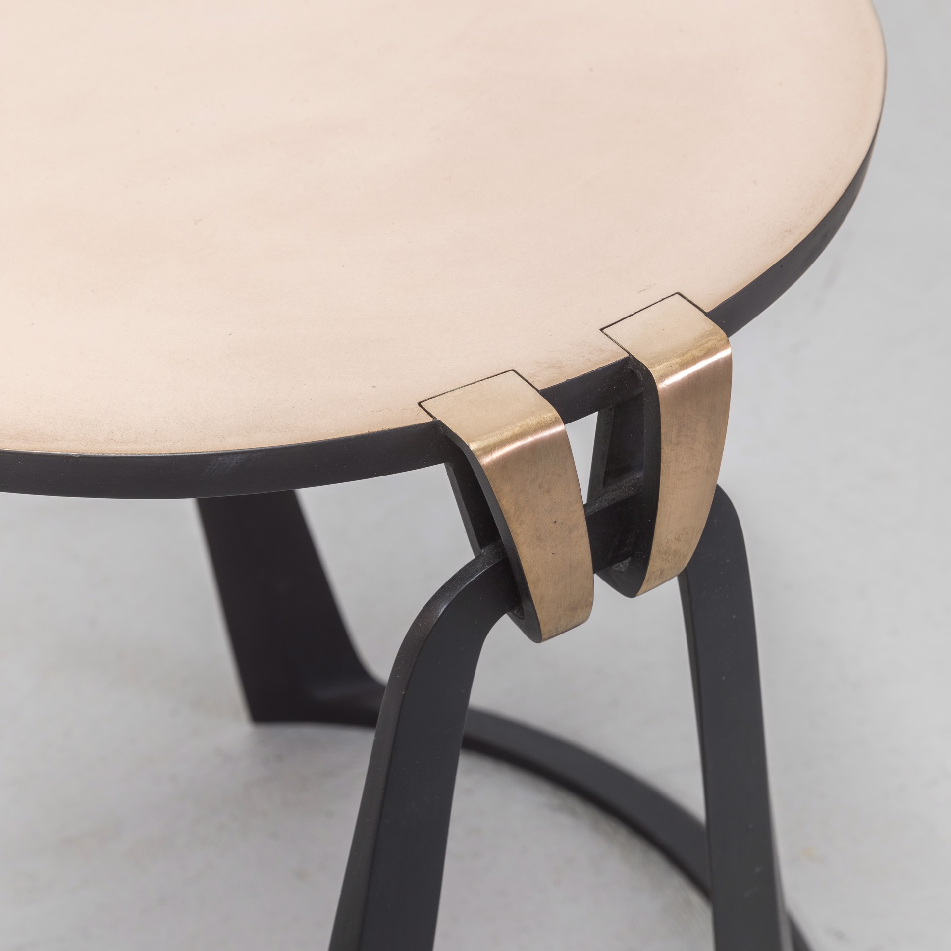 Side table "Link" by Anasthasia Millot