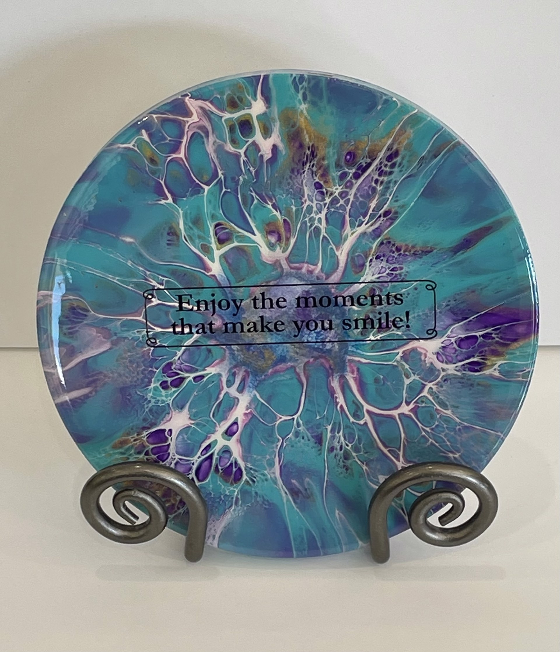 Resin Round Enjoy the Moments by Alisa Butler