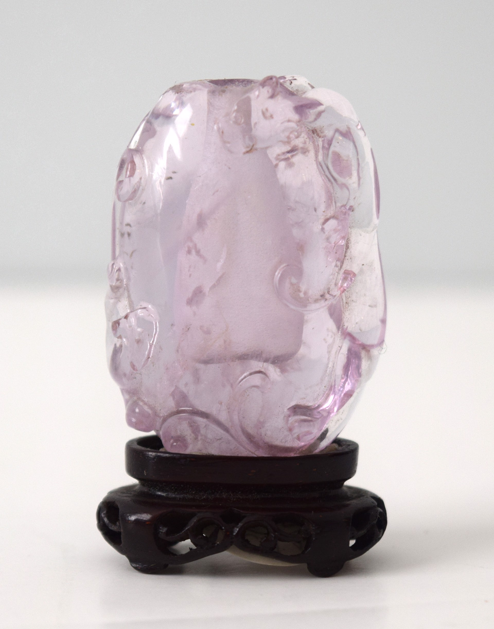 AMETHYST  SNUFF BOTTLE WITH CHILONG